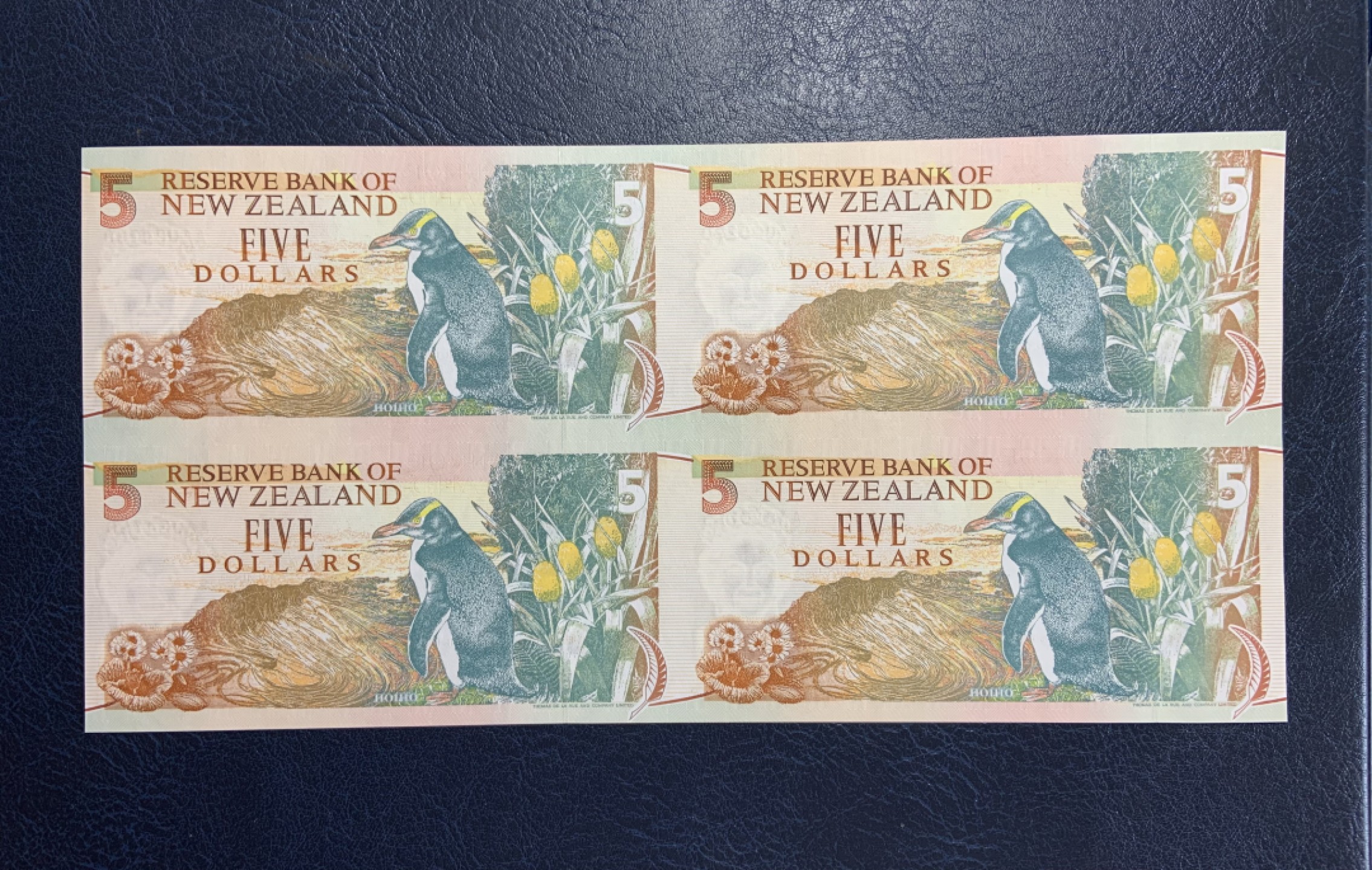 收藏联盟Quantum Auction 第195期拍卖(已更新) 新西兰1992年5元四连体 品相全新UNC 纸质版 AA冠 带银行原装纪念册