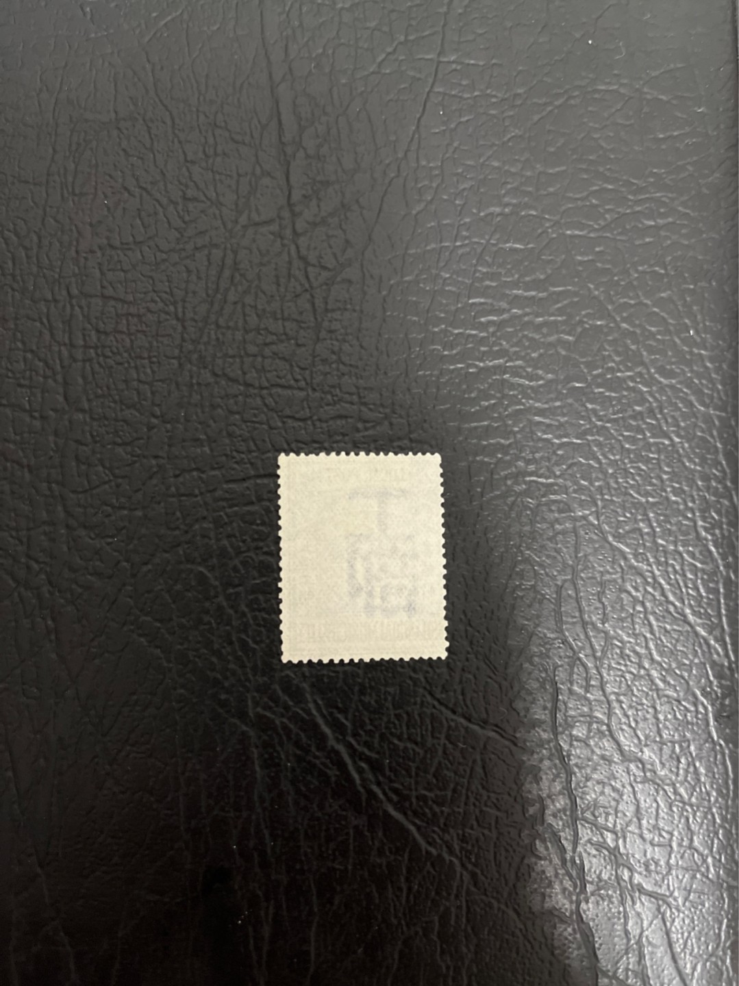 洪涛臻品 精选邮票限时拍卖第四十六期 比大清龙票还早的邮票，上海地方邮票，欠资5分，面艳背白品好，水印清晰漂亮！终身保真！放心入手保真清朝时期文物邮票的机会！