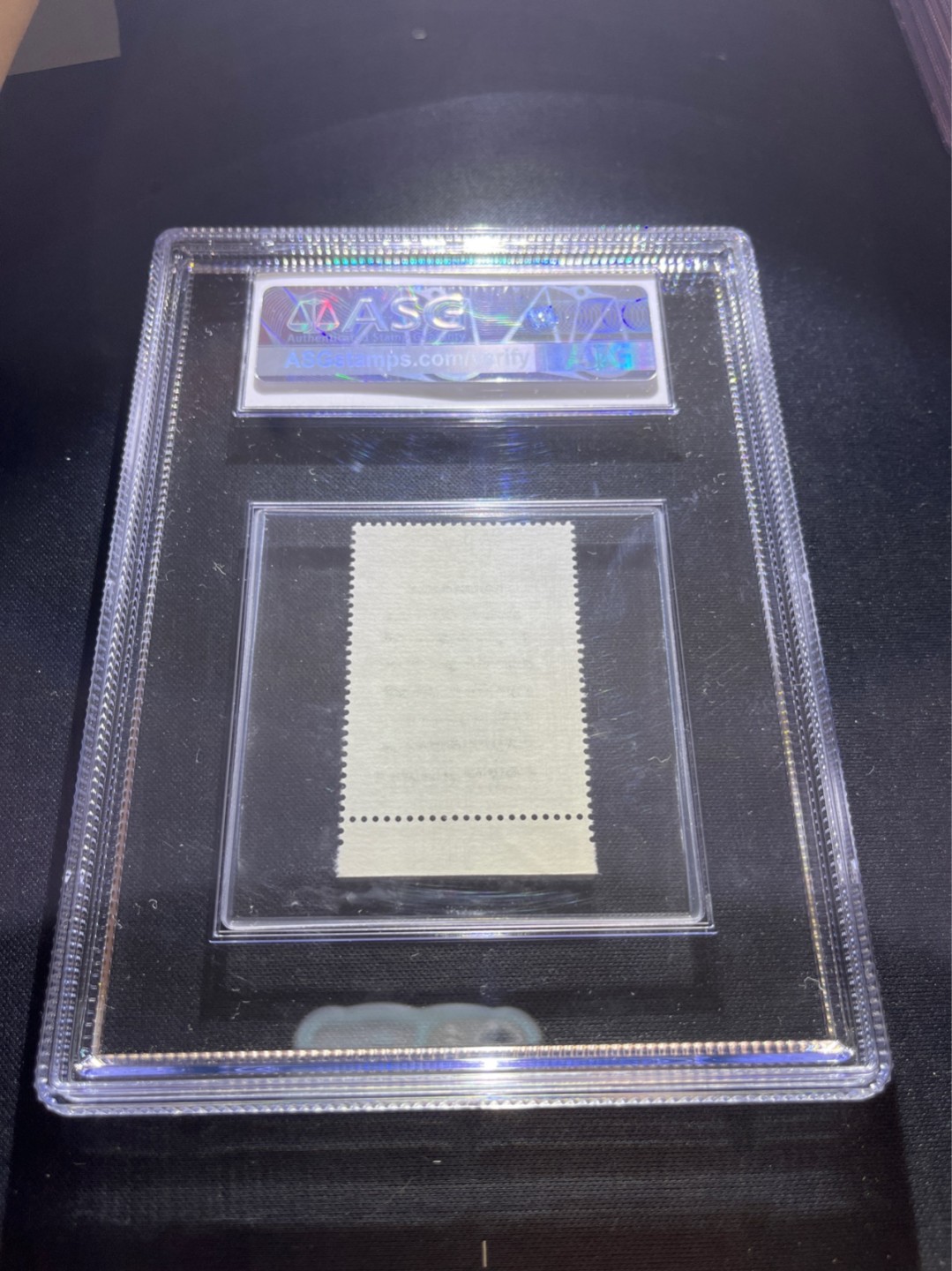 洪涛臻品 精选邮票限时拍卖第五十二期 J46 国歌 ASG90分OG 经典热门票✦大盒带内衬，壳子完美无划痕✦单评级费就接近200块，版撕绝中绝送评，面艳背白，状态一流。✦爱不释手✦90高分兼具收藏，投资价值，收藏首选。目前ASG评级处于初级阶段，注意趁早下手囤精品货，未来一定有意想不到的收获