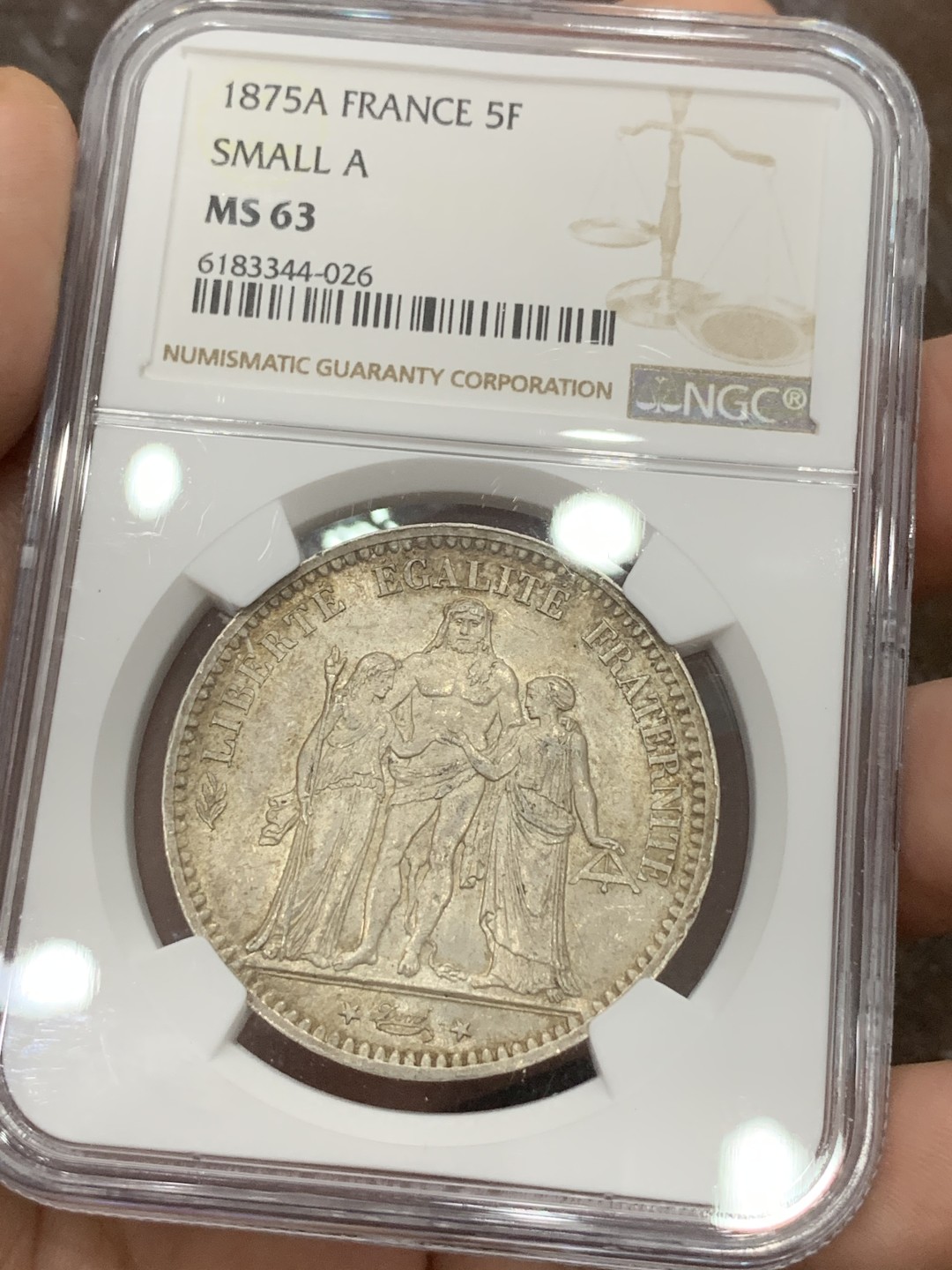 《竞宝斋》第100场-纪念拍卖 (全场包邮)中拍得限量纪念章 NGC MS63 法国 1875年 小A版  大力神5法郎银币 细节好 带转光  数量不及1873的十分之一