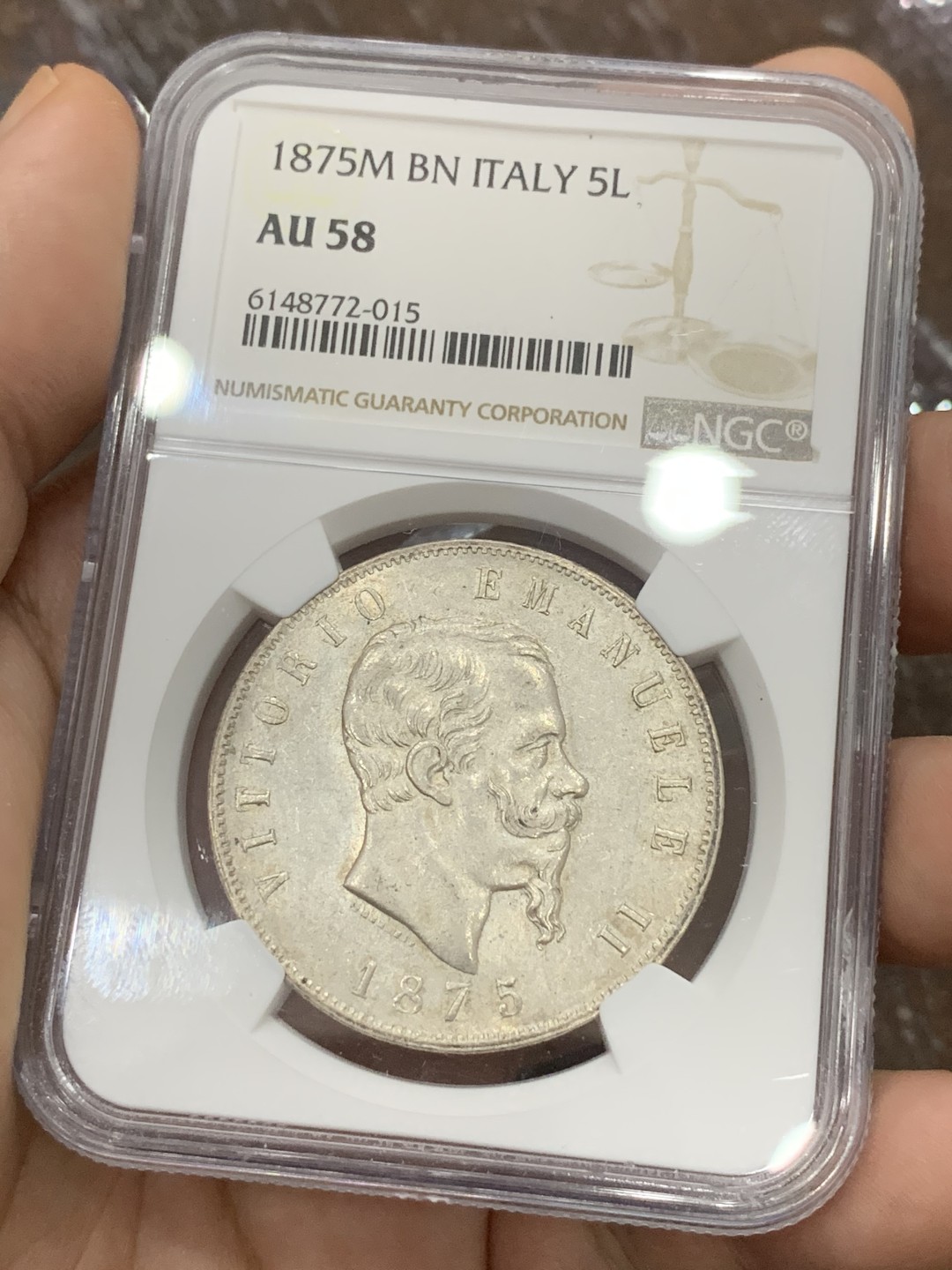 《竞宝斋》第100场-纪念拍卖 (全场包邮)中拍得限量纪念章 NGC-AU58 意大利 1875年 艾曼纽尔二世 5里拉银币 整体光感好 状态难得 低评