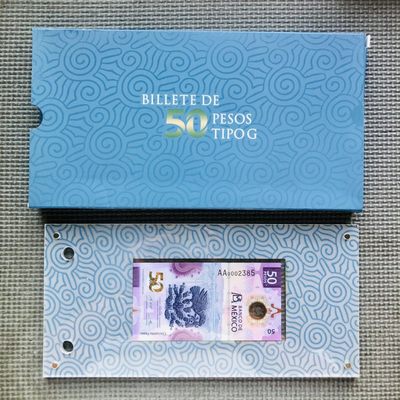 50th ¥¥ 国庆特辑（靓号，小号，慈善钞，样票，PMG，亚克力） - 墨西哥2021年50比索 AA首发冠➕千位号 亚克力装 IBNS获奖钞