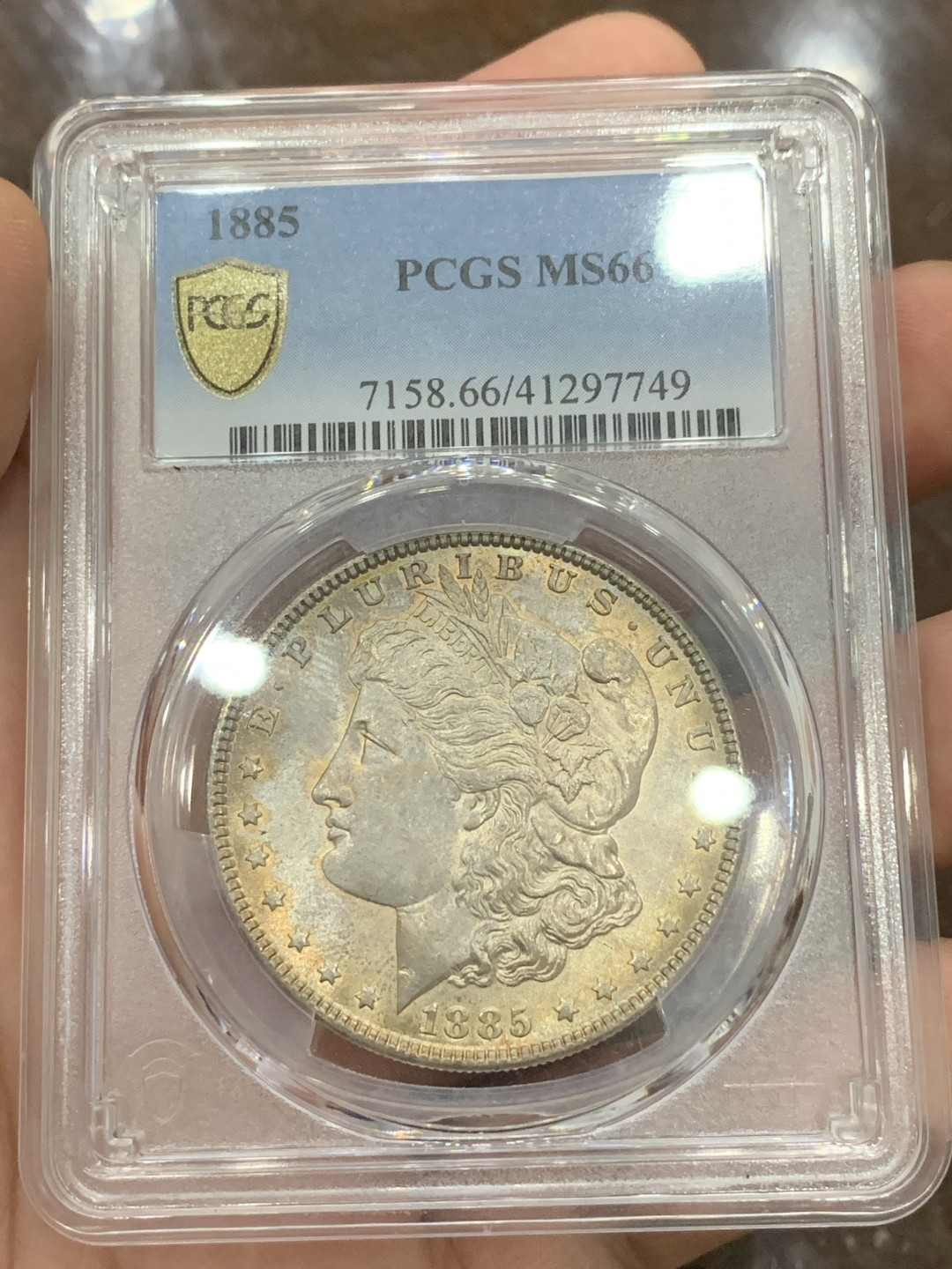《竞宝斋》第100场-纪念拍卖 (全场包邮)中拍得限量纪念章 PCGS MS66 美国 1885年 五彩 摩根银元 双面包浆美丽 高分状态 细节不言而喻 自藏多年