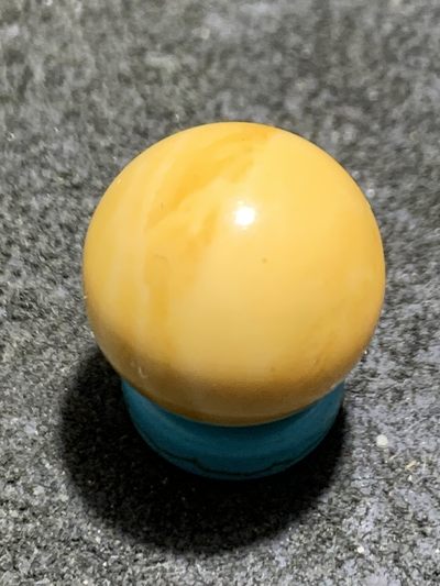 精美高玉化缅甸黄玉圆珠一颗！ - 精美高玉化缅甸黄玉圆珠一颗！