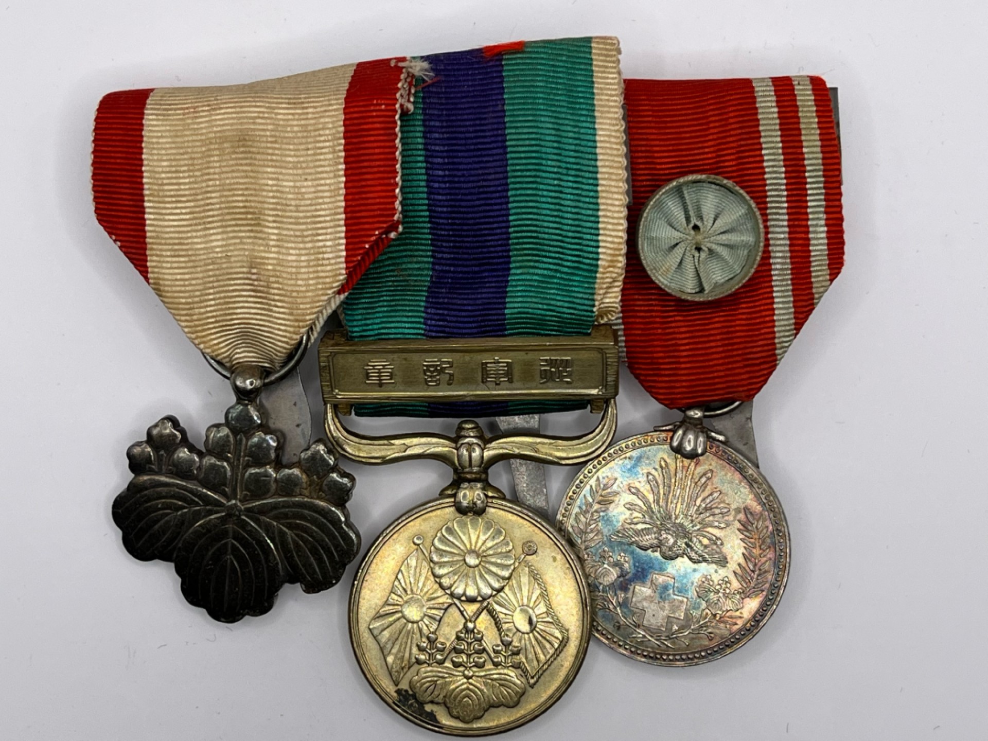 ：第四期 全场0元起拍 咸鱼国勋章拍卖专场 22年10月9日（周日）开始 牢记历史勿忘国耻 日本二战时期三连挂