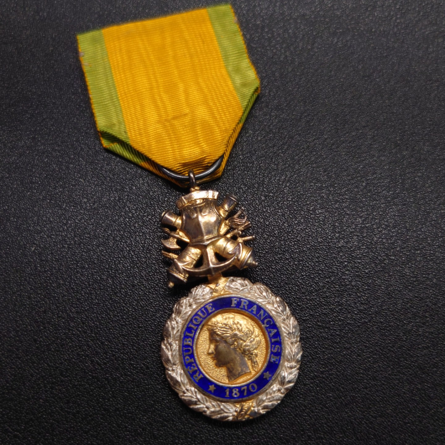 勋章奖章交易所10月6日群卖 法国军事奖章950银