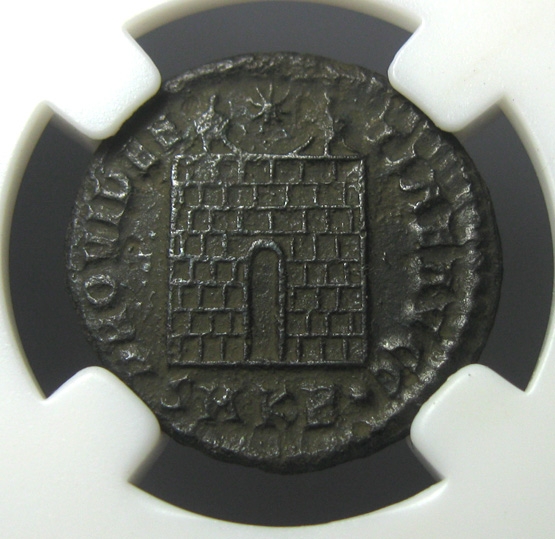 古罗马铜币,君士坦丁一世，AD307-317,军营大门,约18mm,2.92g,自打标签盒子R0910mx