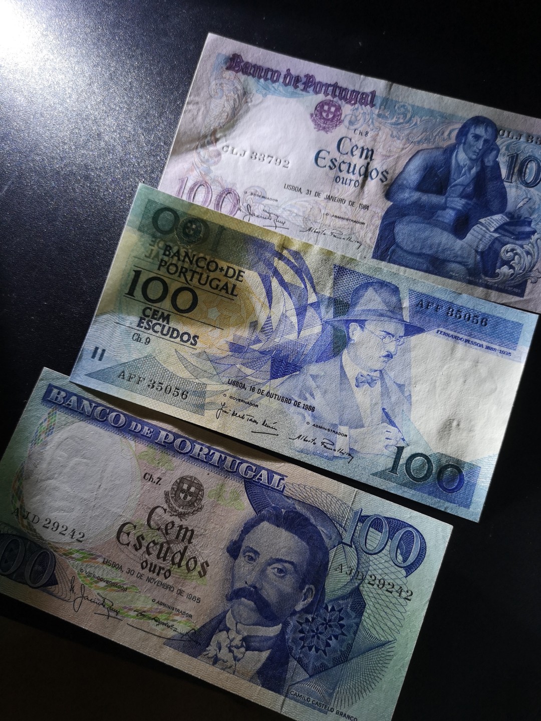 《外钞收藏家》第二百零六期 葡萄牙三张100 两张UNC 一张AU如图