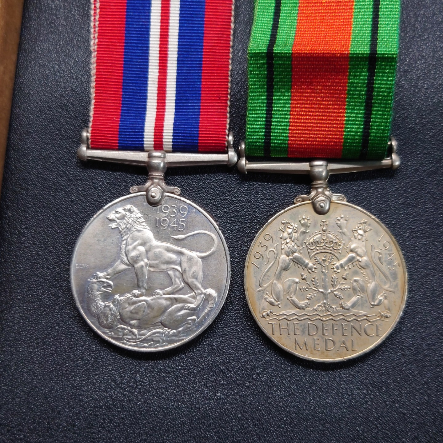 勋章奖章交易所10月6日群卖 英国二战/二战防御奖章套章