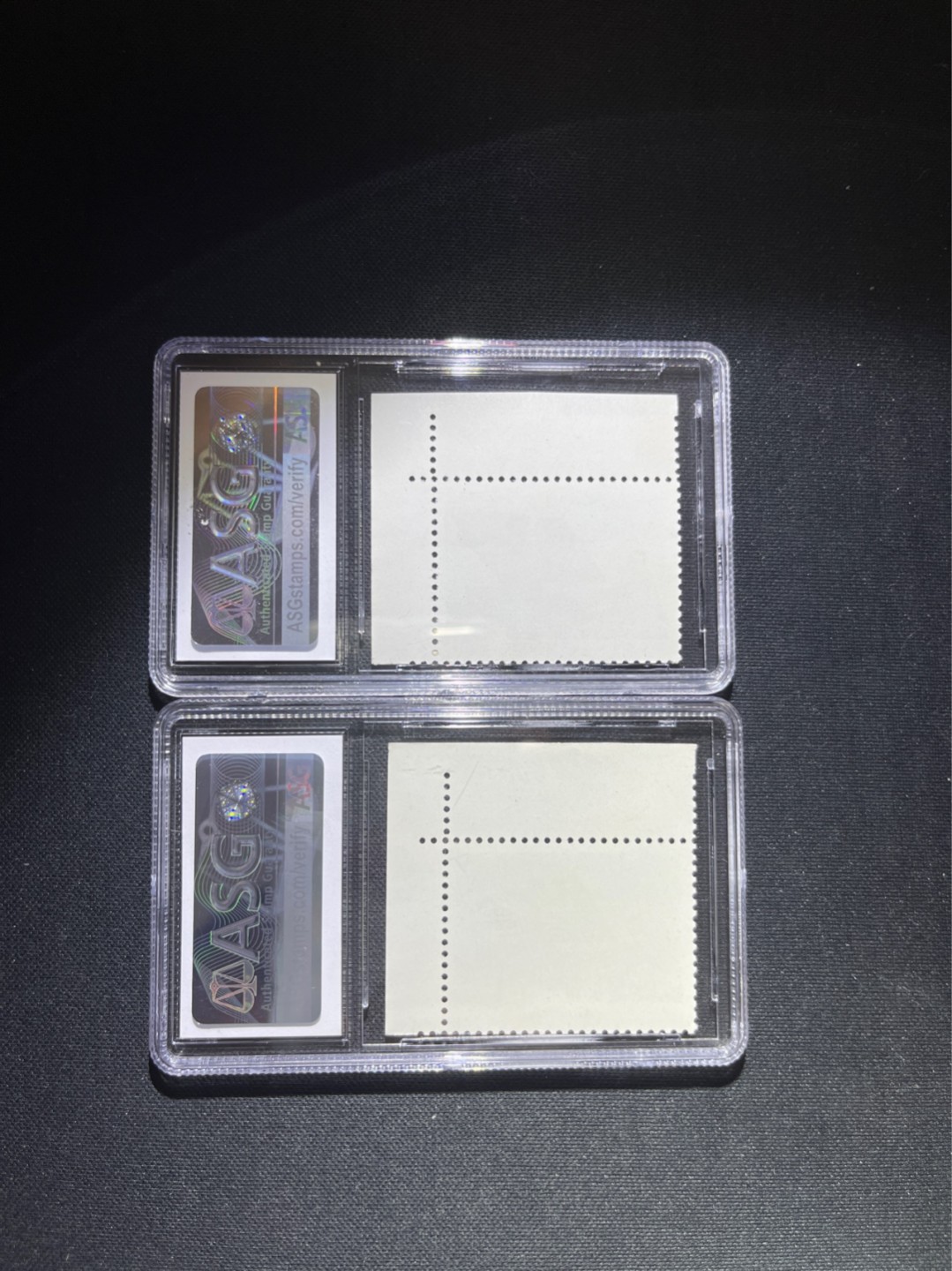 洪涛臻品 精选邮票限时拍卖第六十三期 文16  红灯记  右上直角边，部分色标，壳子完好无划痕，非常漂亮！文革经典套票，版撕全品送评，直角边三俗非常稀缺，喜欢不要错过，仅此一组