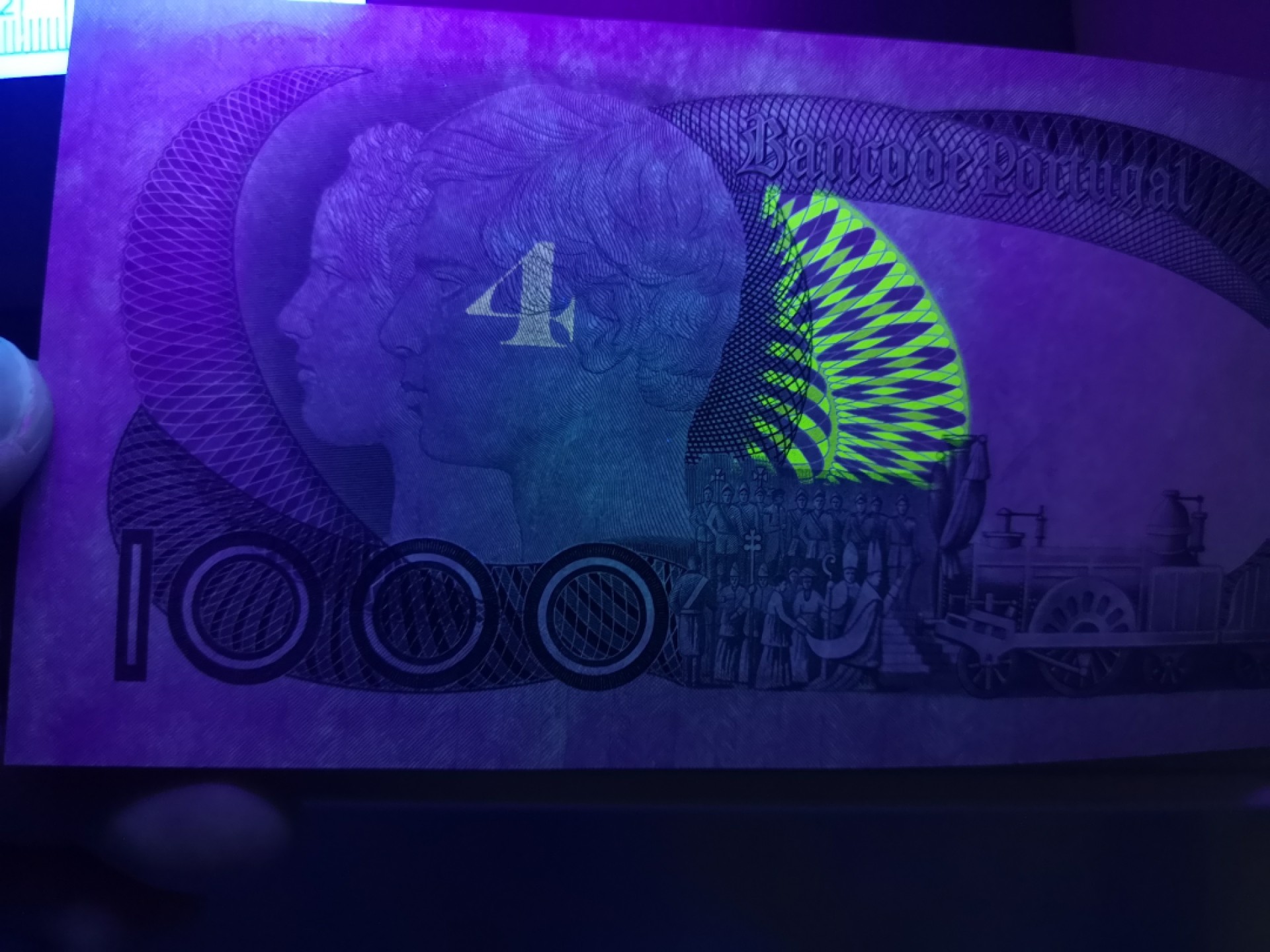 《外钞收藏家》第二百零六期 1981年葡萄牙1000 全新 只是荧光看着不舒服 如图