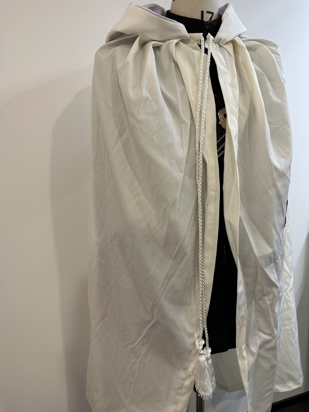 勋章交易所10月8日国庆终拍 国外未知名骑士团外袍