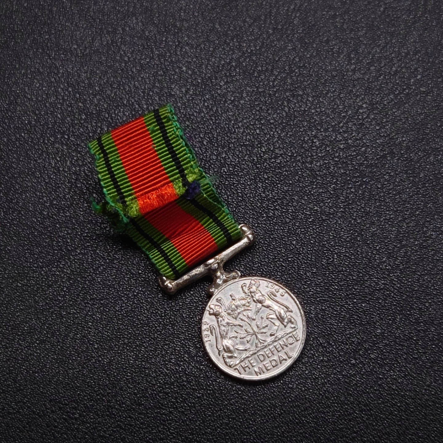 勋章奖章交易所10月6日群卖 英国二战防御奖章迷你章