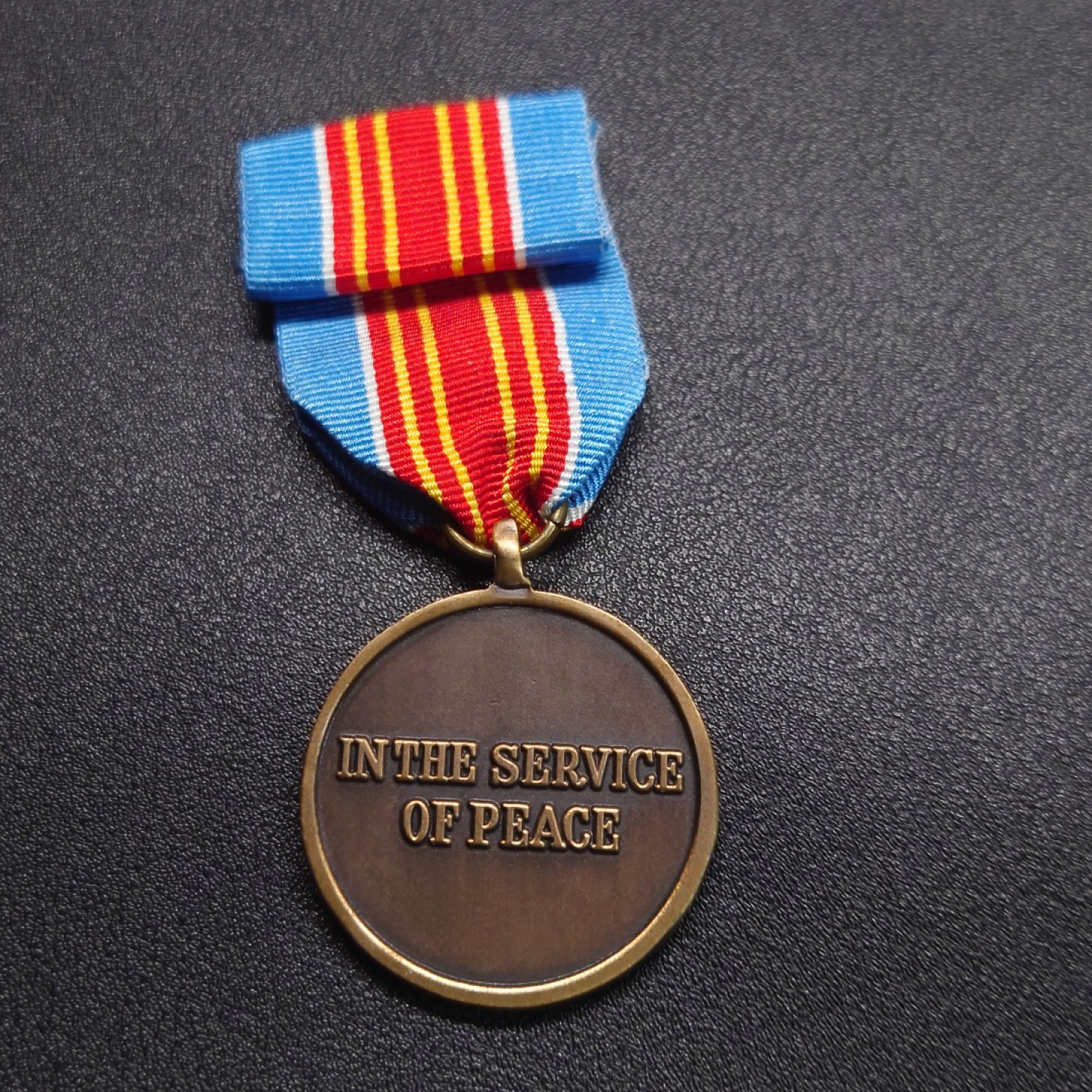 勋章奖章交易所10月6日群卖 联合国1995-1999马其顿奖章