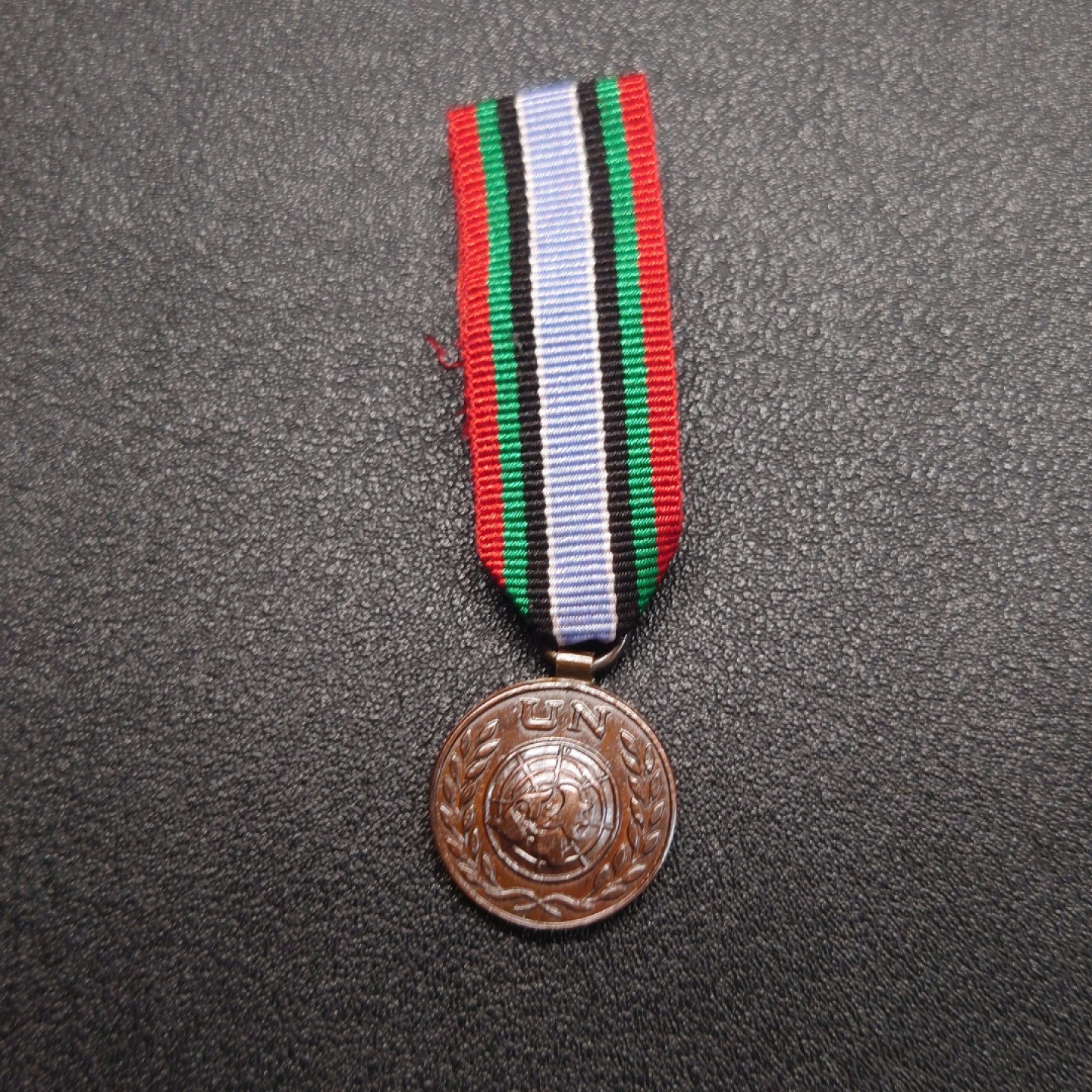 勋章奖章交易所10月6日群卖 联合国1993-1996卢旺达奖章迷你章