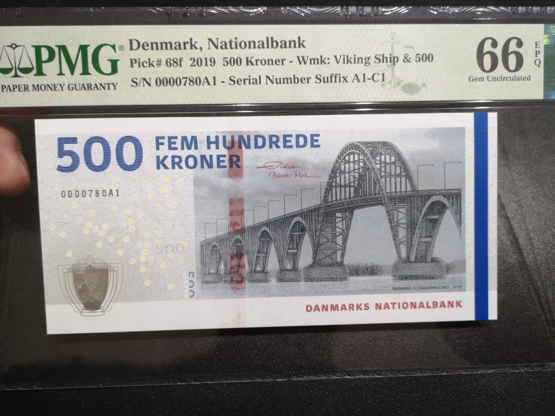 《外钞收藏家》第二百零六期 2019年丹麦桥版500克朗 PMG66 百位号780