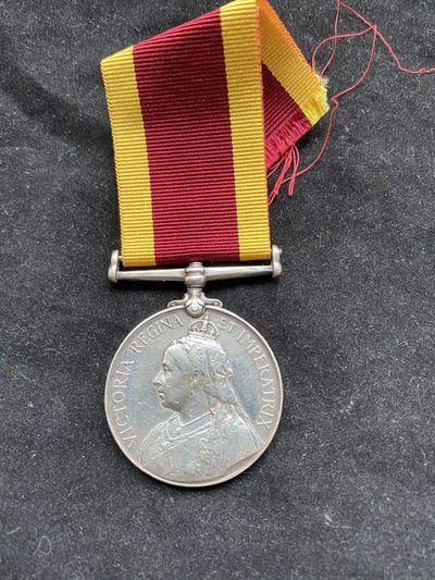 欢度国庆——号角文化七天假日大连拍第五场 - 英国1900侵华奖章 庚子奖章 带手刻边铭 银制 