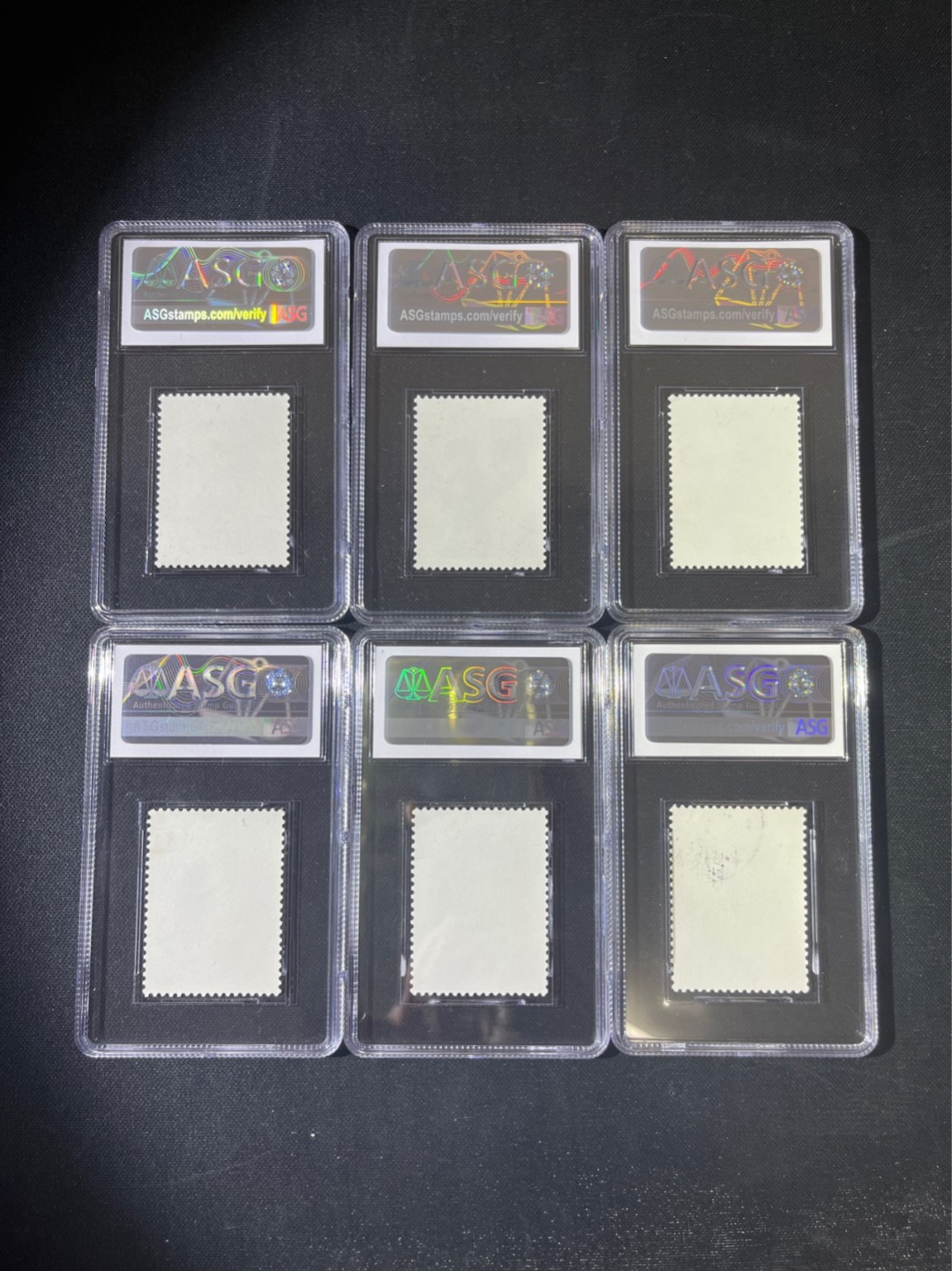 洪涛臻品批发群  精选邮票限时拍卖第九十四期 纪123刘英俊 ★盖全★ 顺戳★ASG85OG ，部分钢戳，1967年发行，非常热门的老纪特经典票，目前非顺戳成交价也要接近1000块，顺戳裸票起码一千二三，评级费五百多，一手出分，壳子完好无划痕，这点非常难得！105最严格时期出分，票状态极佳。最后一套，注意捡漏。新票价格高，盖销顺戳首选