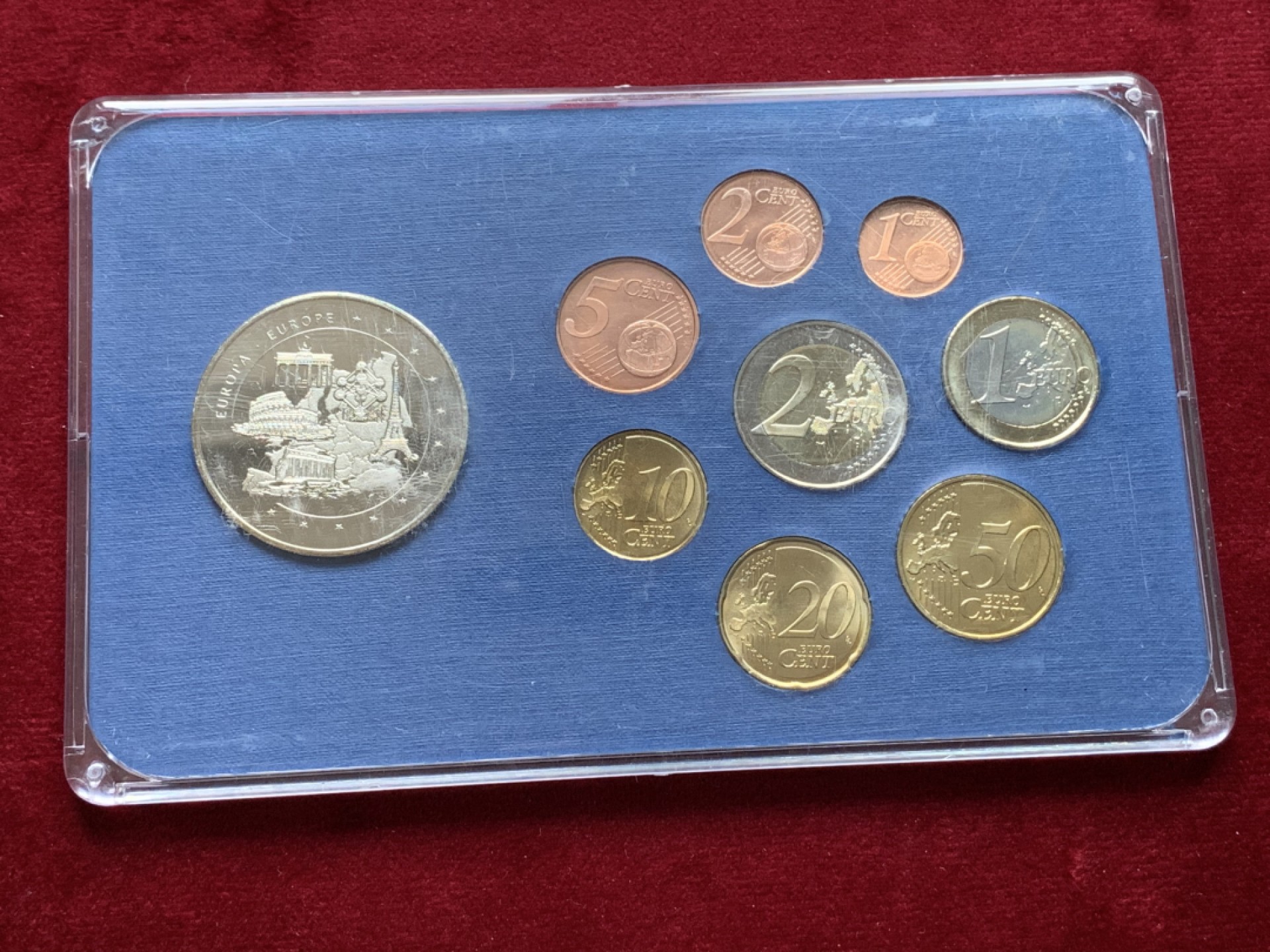 《竞宝斋》第102场-本周四 套币裸币专场（全场不限金额包邮） 爱沙尼亚2011年 欧元八枚套+一枚大章 都是BU品 塑料壳有细划