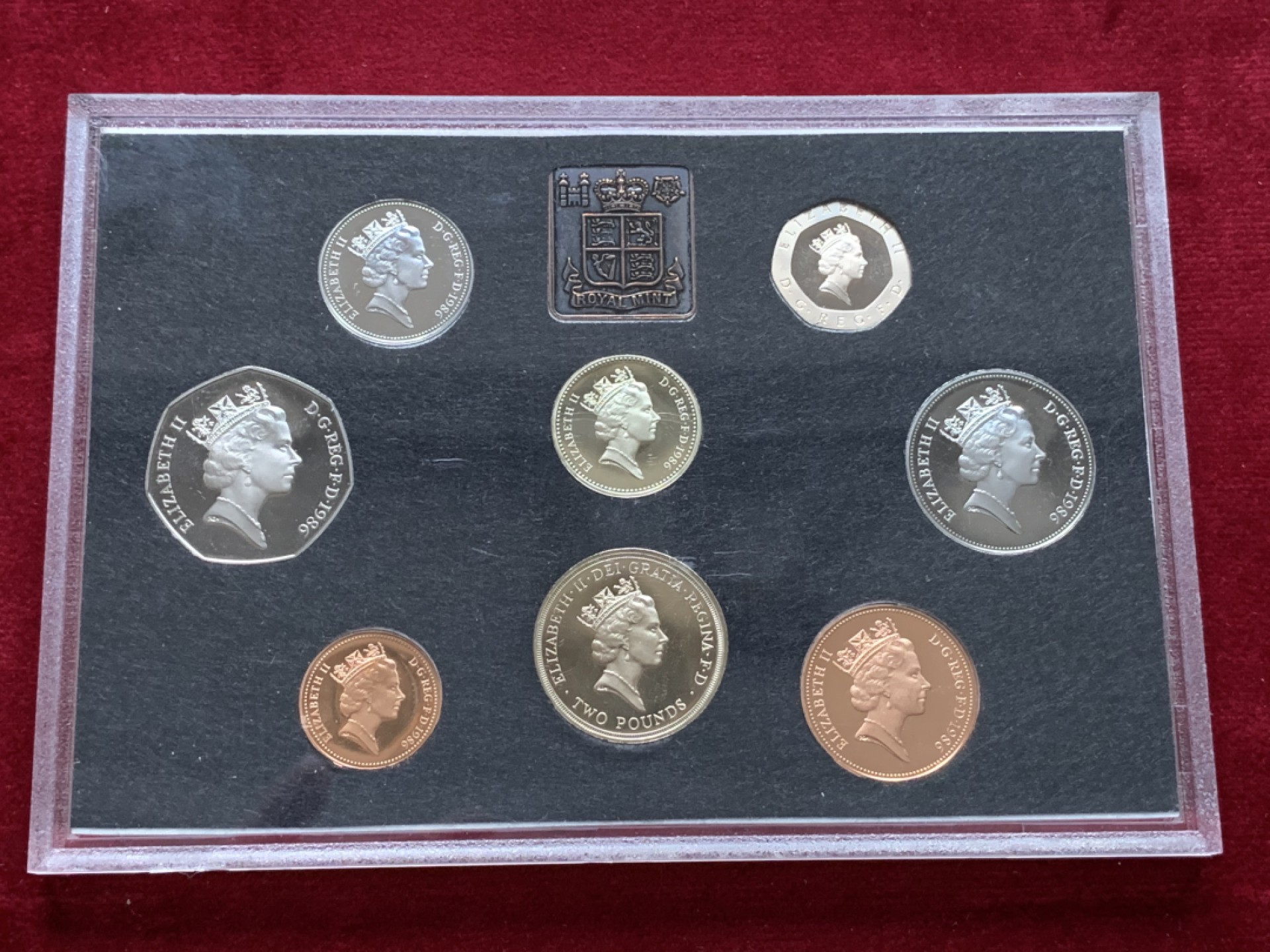 《竞宝斋》第102场-本周四 套币裸币专场（全场不限金额包邮） 英国 1986年 八枚套+一枚章 封装精制币 不同面值