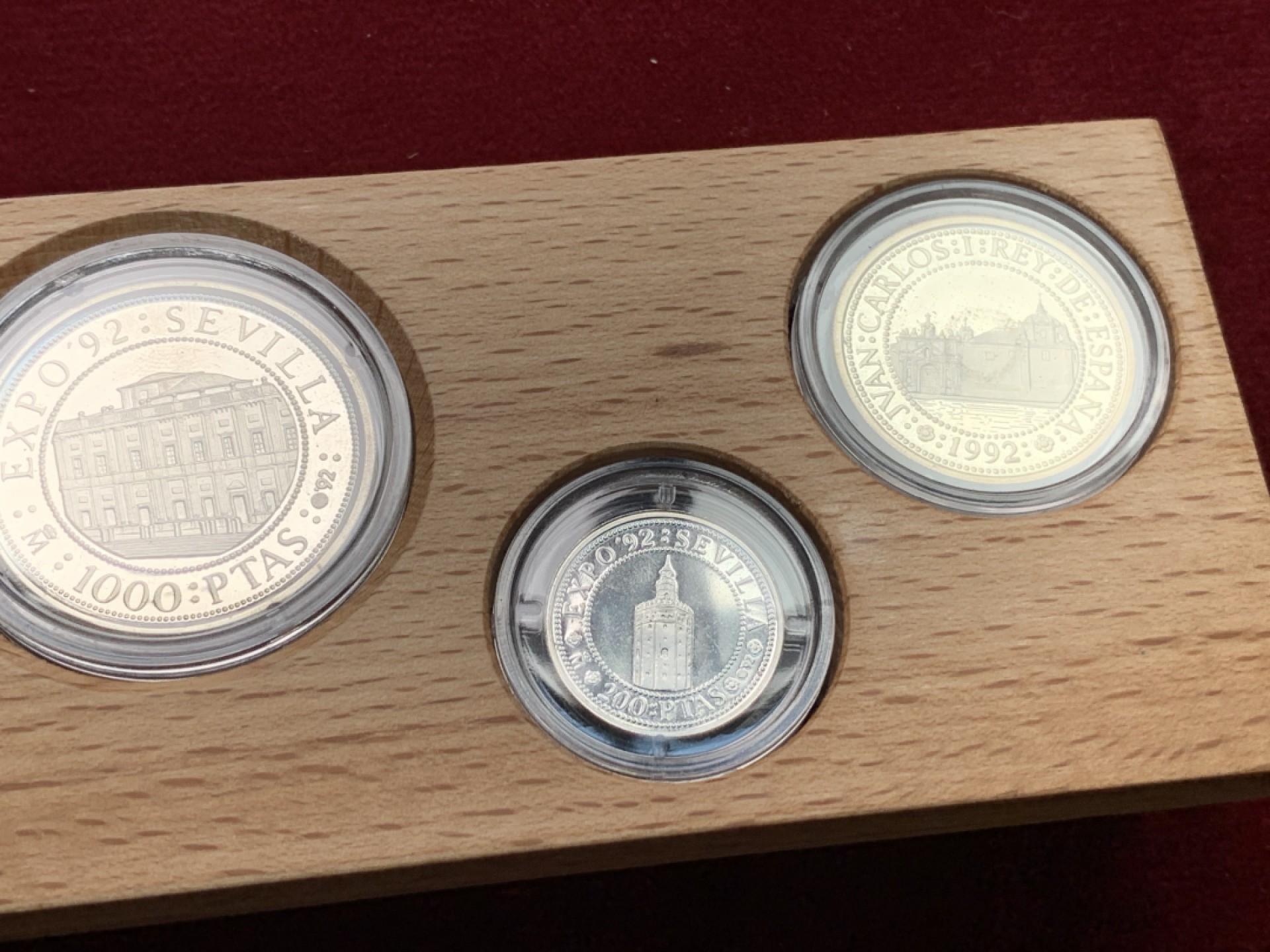 《竞宝斋》第102场-本周四 套币裸币专场（全场不限金额包邮） 原盒证书 西班牙1992年 发现美洲新大陆500周年纪念一组5枚银币 四个年份里最稀少的一组