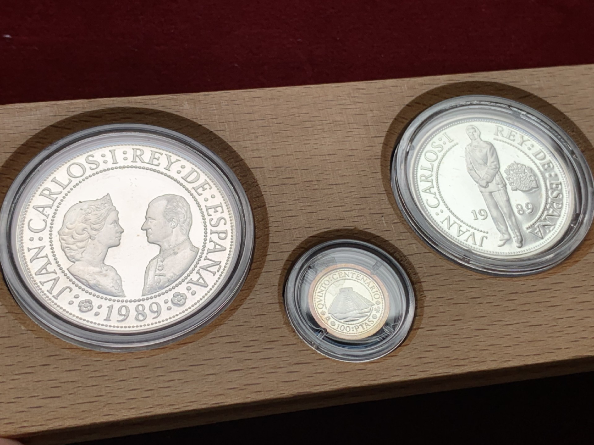 《竞宝斋》第102场-本周四 套币裸币专场（全场不限金额包邮） 原盒证书 西班牙1989年 发现美洲新大陆500周年纪念一组5枚银币 非常漂亮