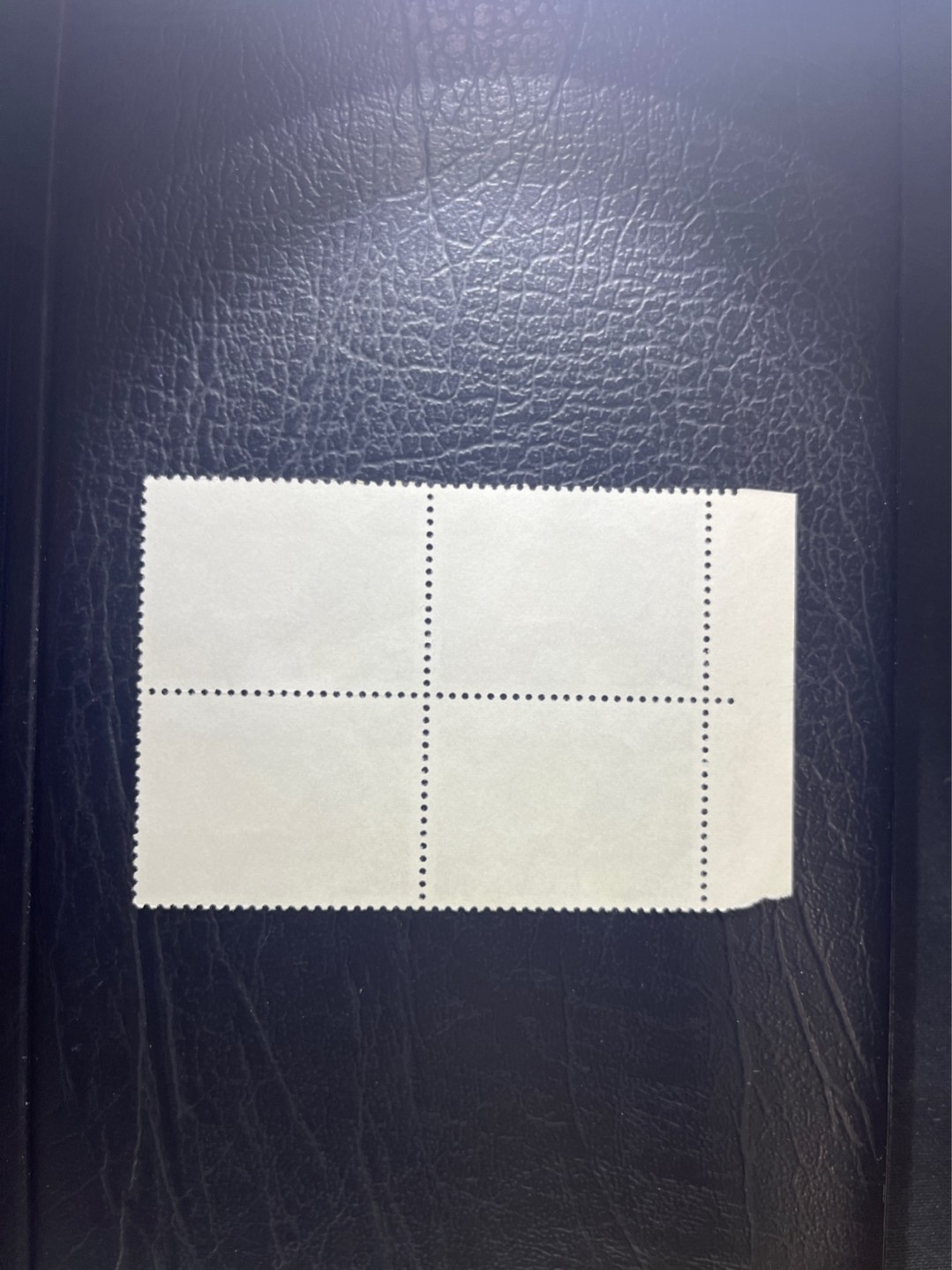 洪涛臻品 精选邮票限时拍卖第四十七期 文17  10分  厂名➕数字 4方连一组，全品，三俗稀缺，喜欢不要错过，全品可评级。！《ASG评级处于初级阶段，注意建仓便宜的版撕货，未来市场前景不可估量！！！！》
