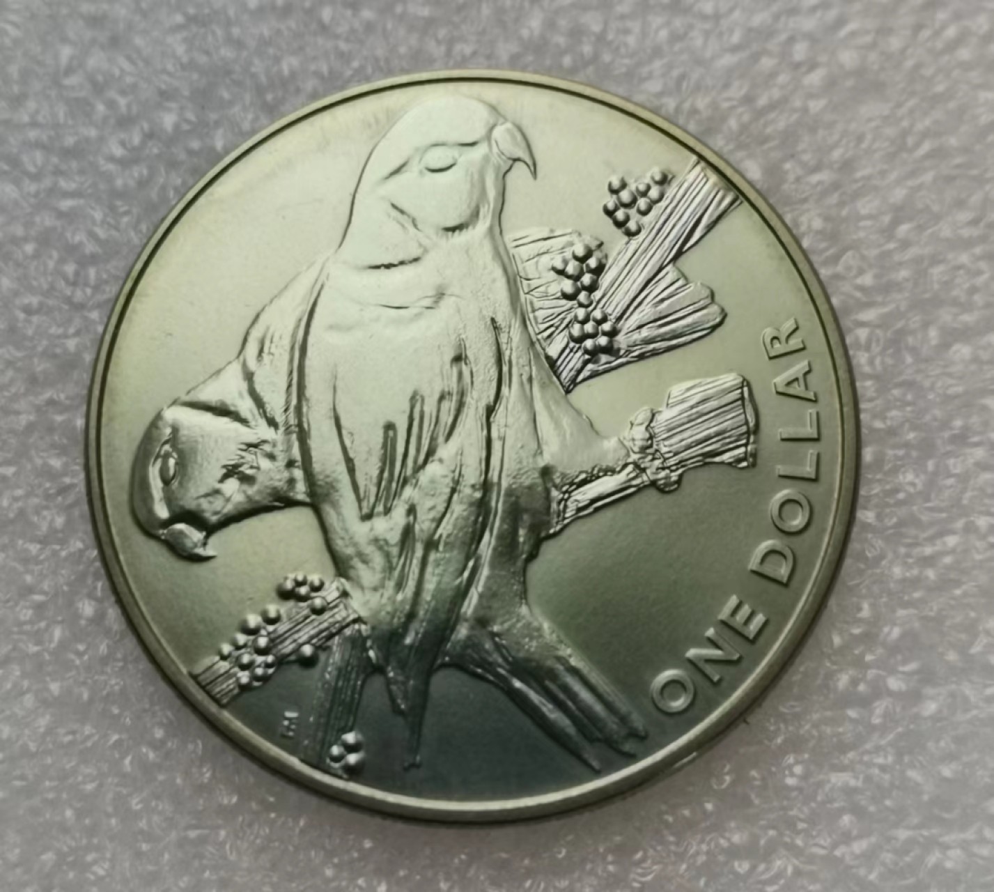 瓶子🏺第60期拍卖会 英属2017年斐济钛金属币