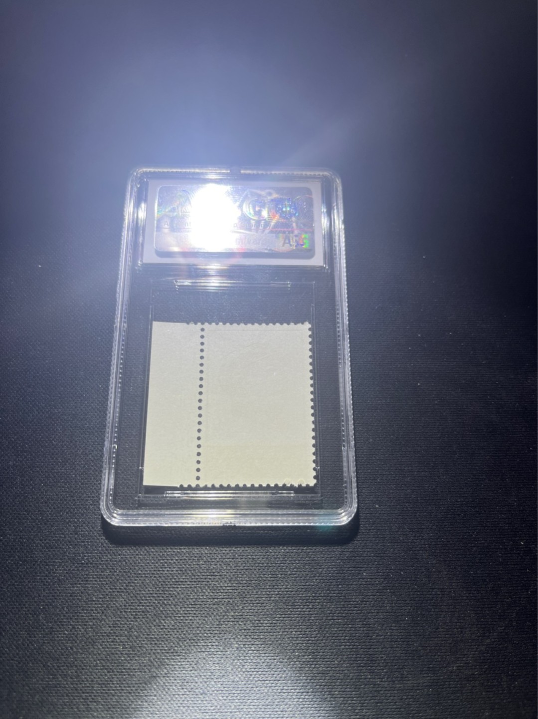 洪涛臻品 精选邮票限时拍卖第四十七期 文4万寿无疆 4分次筋 新带边纸一枚，ADG90高分，文革精品票，90高分无瑕疵，收藏投资两不误，壳子完好无划痕，爱不释手，注意捡漏(最后两图赵涌裸票成交价做参考)