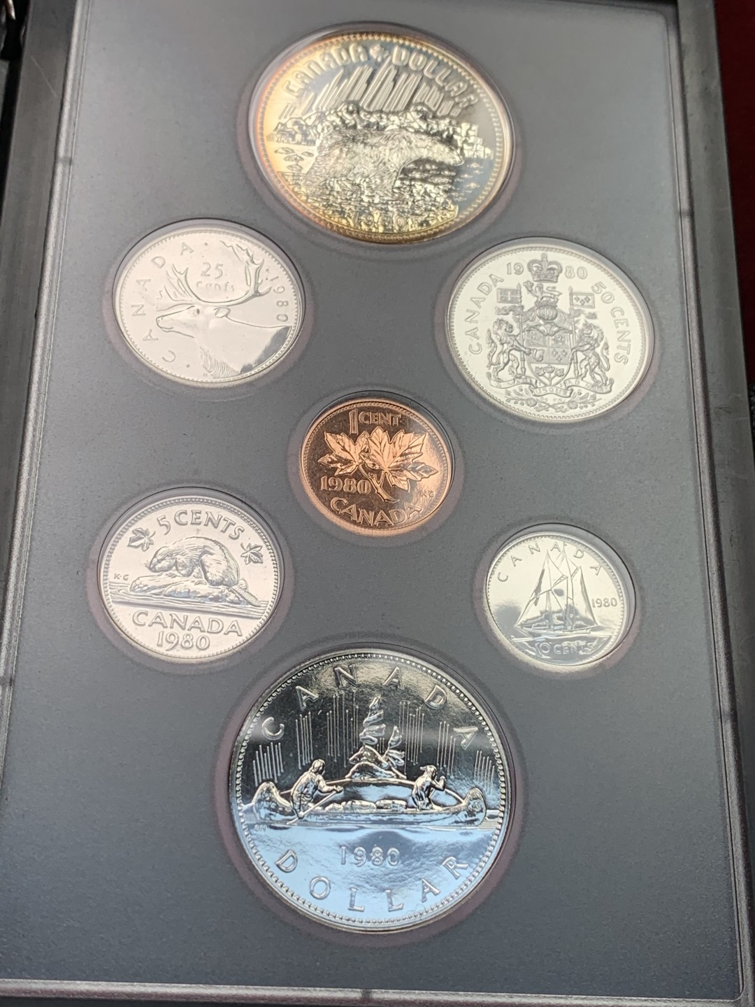 《竞宝斋》第102场-本周四 套币裸币专场（全场不限金额包邮） 封装带证书 加拿大 1980年  精制PROOF七枚套 带北极熊一元大银币