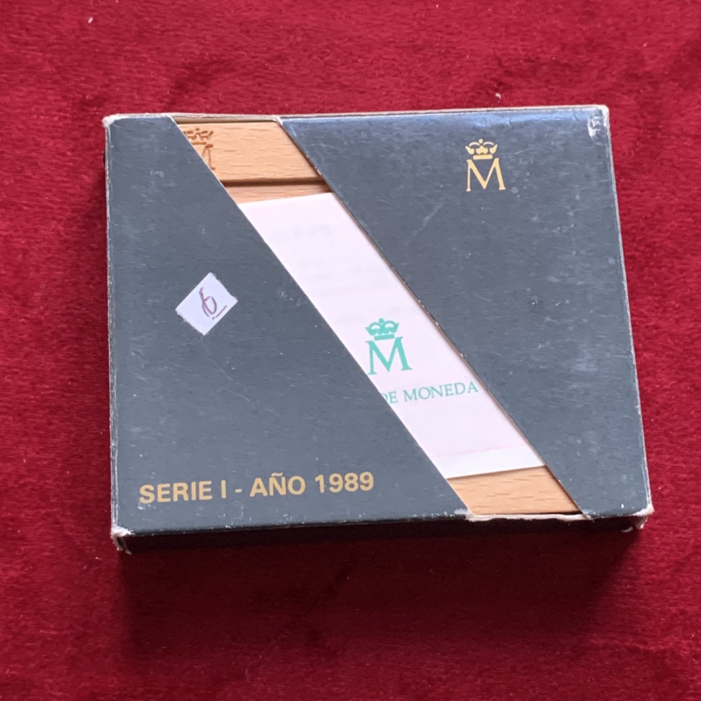 《竞宝斋》第102场-本周四 套币裸币专场（全场不限金额包邮） 原盒证书 西班牙1989年 发现美洲新大陆500周年纪念 5000比塞塔 大银币54克