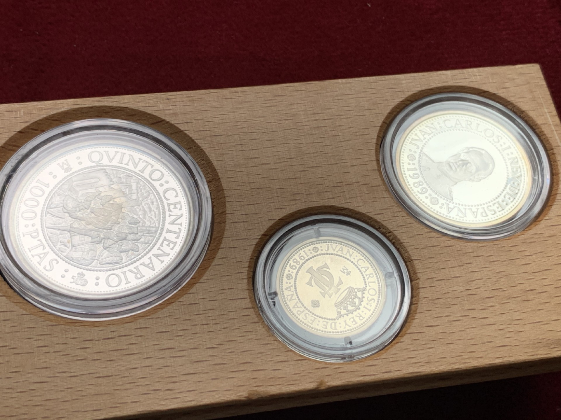 《竞宝斋》第102场-本周四 套币裸币专场（全场不限金额包邮） 原盒证书 西班牙1989年 发现美洲新大陆500周年纪念一组5枚银币 非常漂亮