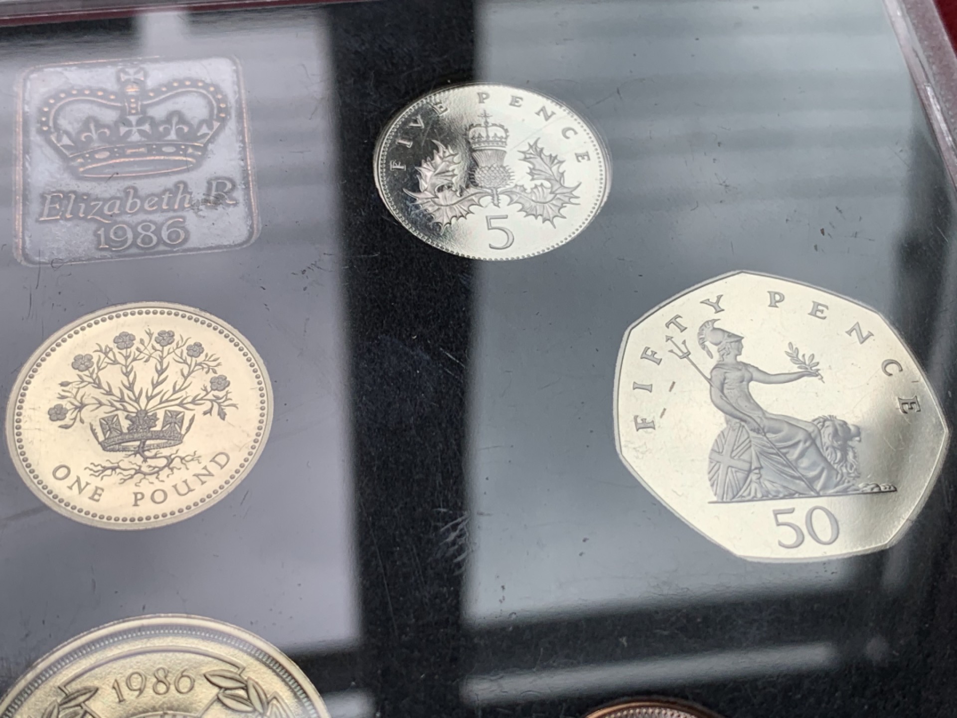 《竞宝斋》第102场-本周四 套币裸币专场（全场不限金额包邮） 英国 1986年 八枚套+一枚章 封装精制币 不同面值