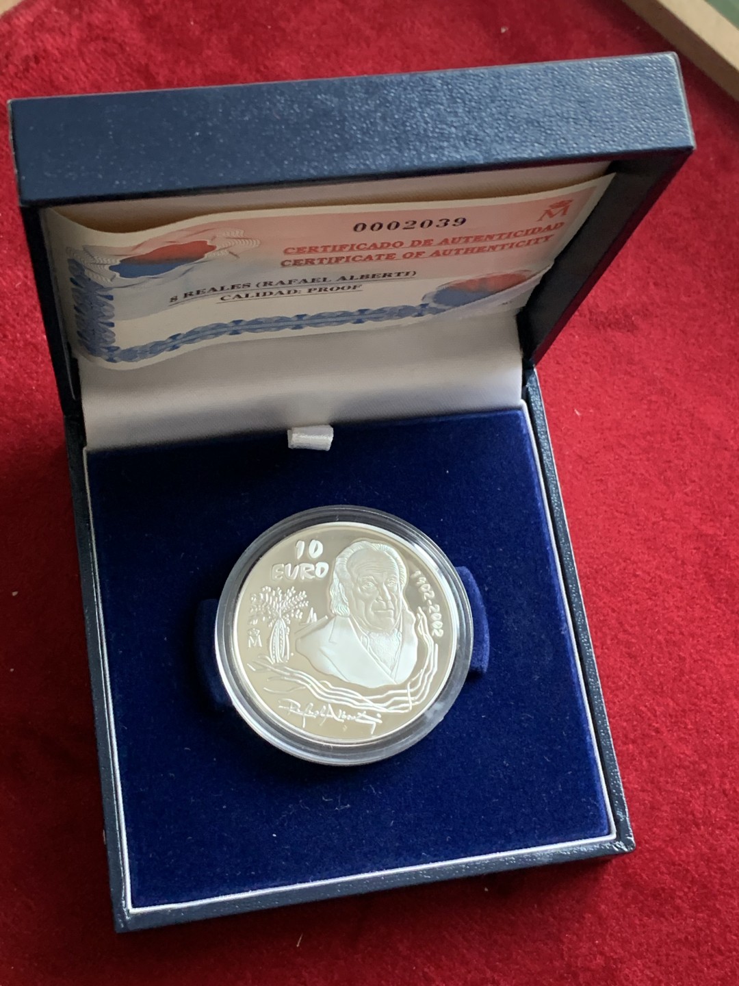 《竞宝斋》第102场-本周四 套币裸币专场（全场不限金额包邮） 原盒证书西班牙2002年 诗人阿尔维蒂百年纪念10欧元精制大银币