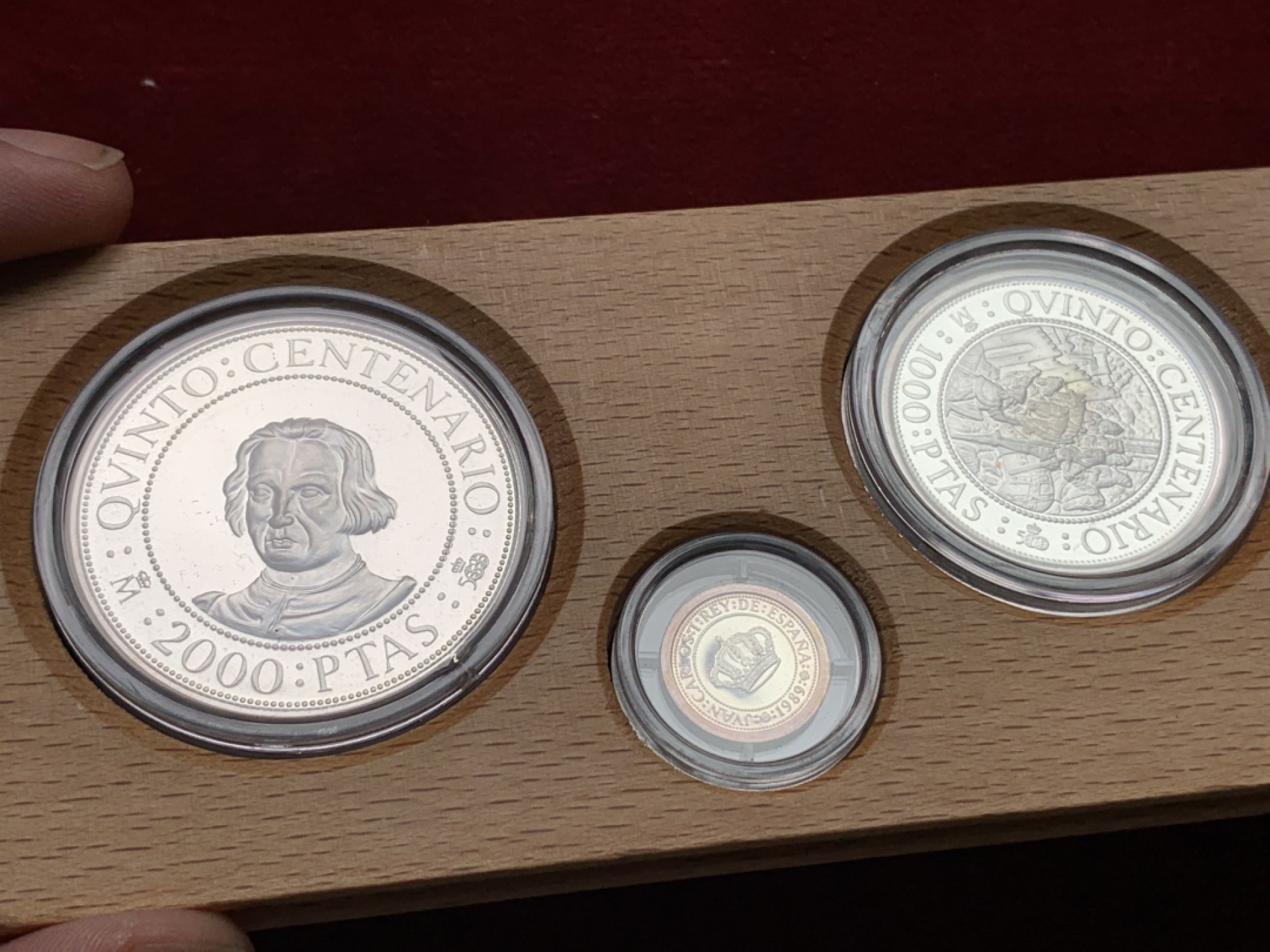 《竞宝斋》第102场-本周四 套币裸币专场（全场不限金额包邮） 原盒证书 西班牙1989年 发现美洲新大陆500周年纪念一组5枚银币 非常漂亮