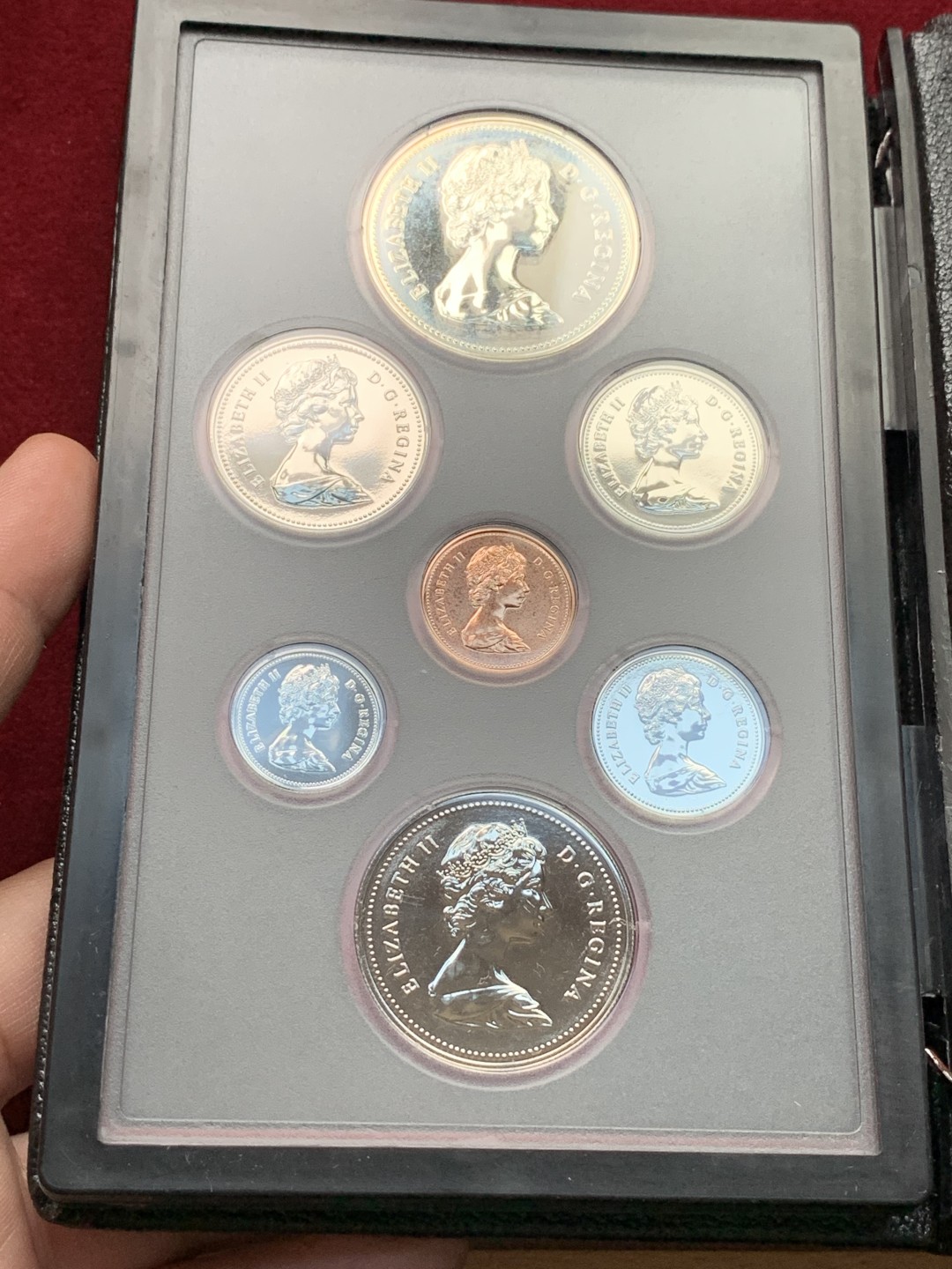 《竞宝斋》第102场-本周四 套币裸币专场（全场不限金额包邮） 封装带证书 加拿大 1980年  精制PROOF七枚套 带北极熊一元大银币