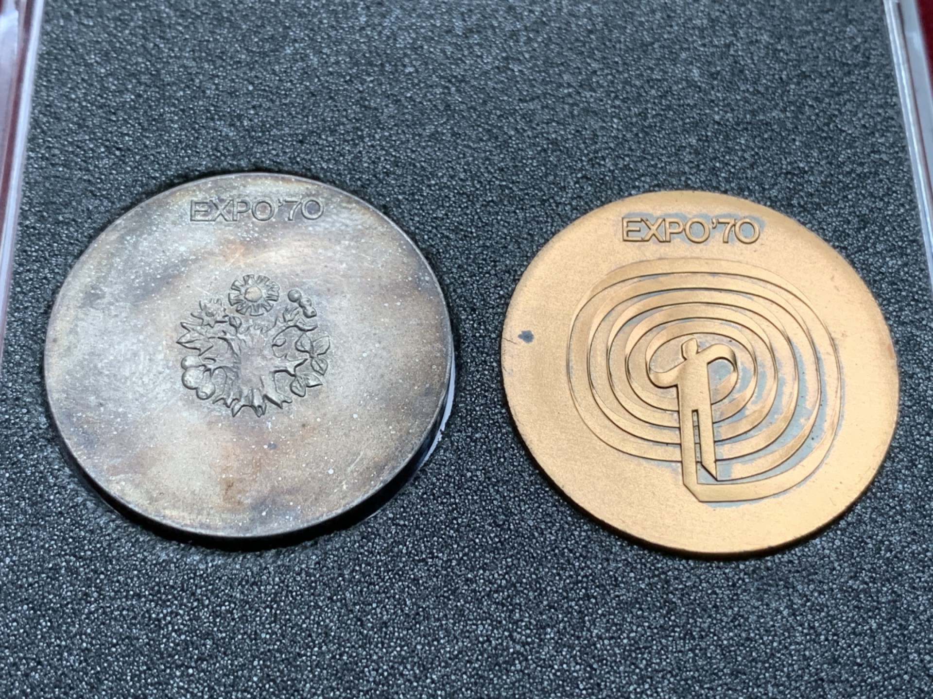 《竞宝斋》第102场-本周四 套币裸币专场（全场不限金额包邮） 3枚一组1银+2铜  日本原盒 万国博览会纪念 一银一铜两枚+日本奥运纪念铜章一枚