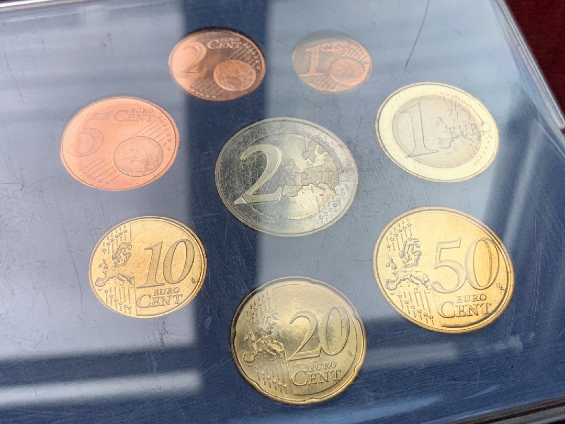 《竞宝斋》第102场-本周四 套币裸币专场（全场不限金额包邮） 爱沙尼亚2011年 欧元八枚套+一枚大章 都是BU品 塑料壳有细划