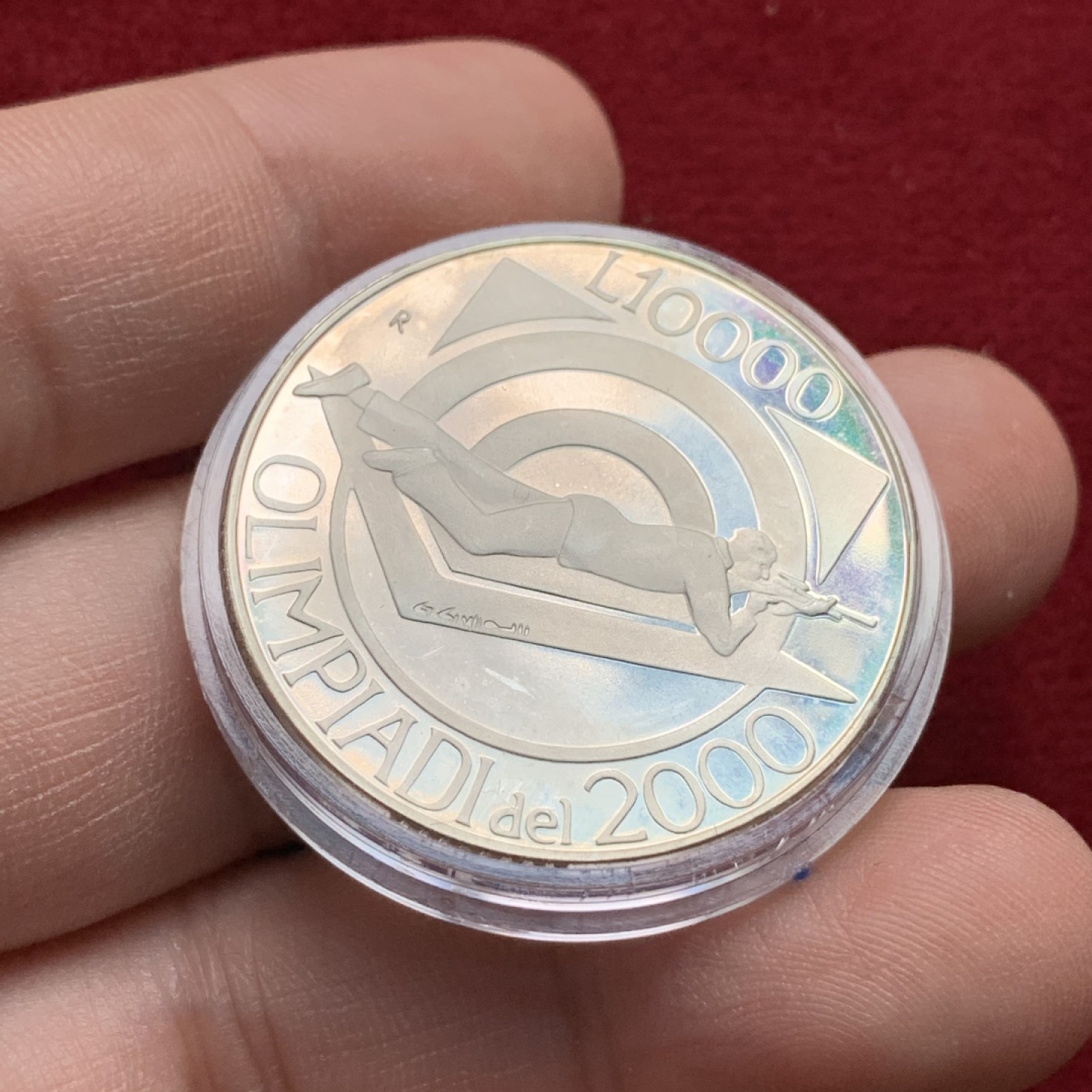 《竞宝斋》第102场-本周四 套币裸币专场（全场不限金额包邮） 原盒证书 圣马力诺1999年 射击 10000里拉精制大银币 22克