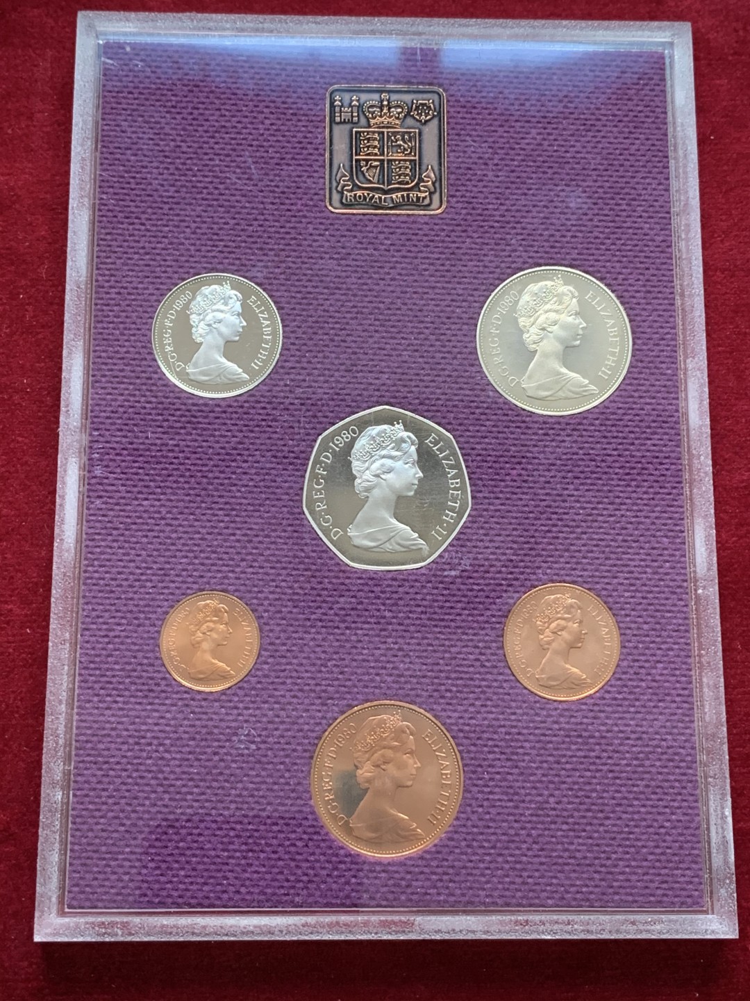 《竞宝斋》第102场-本周四 套币裸币专场（全场不限金额包邮） 英国 1980年 六枚套+一枚章 封装精制币 不同面值