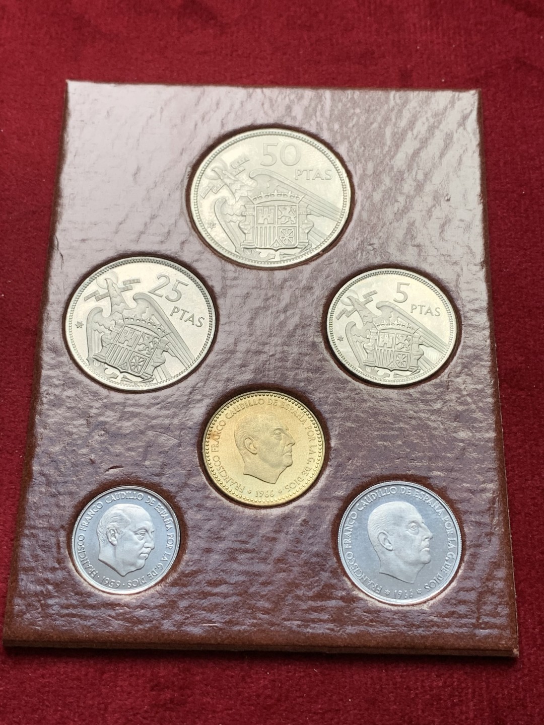 《竞宝斋》第102场-本周四 套币裸币专场（全场不限金额包邮） 造币厂原装 西班牙1972年 佛朗哥六枚套 精制套币 非常少见
