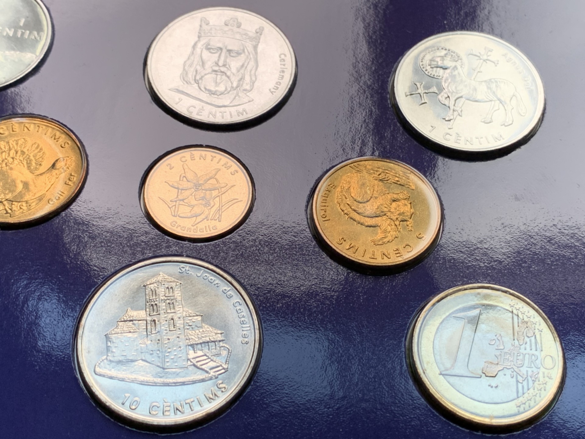 《竞宝斋》第102场-本周四 套币裸币专场（全场不限金额包邮） 卡装安道尔 九枚一组 封装套币 带西班牙和法国1欧元各一枚