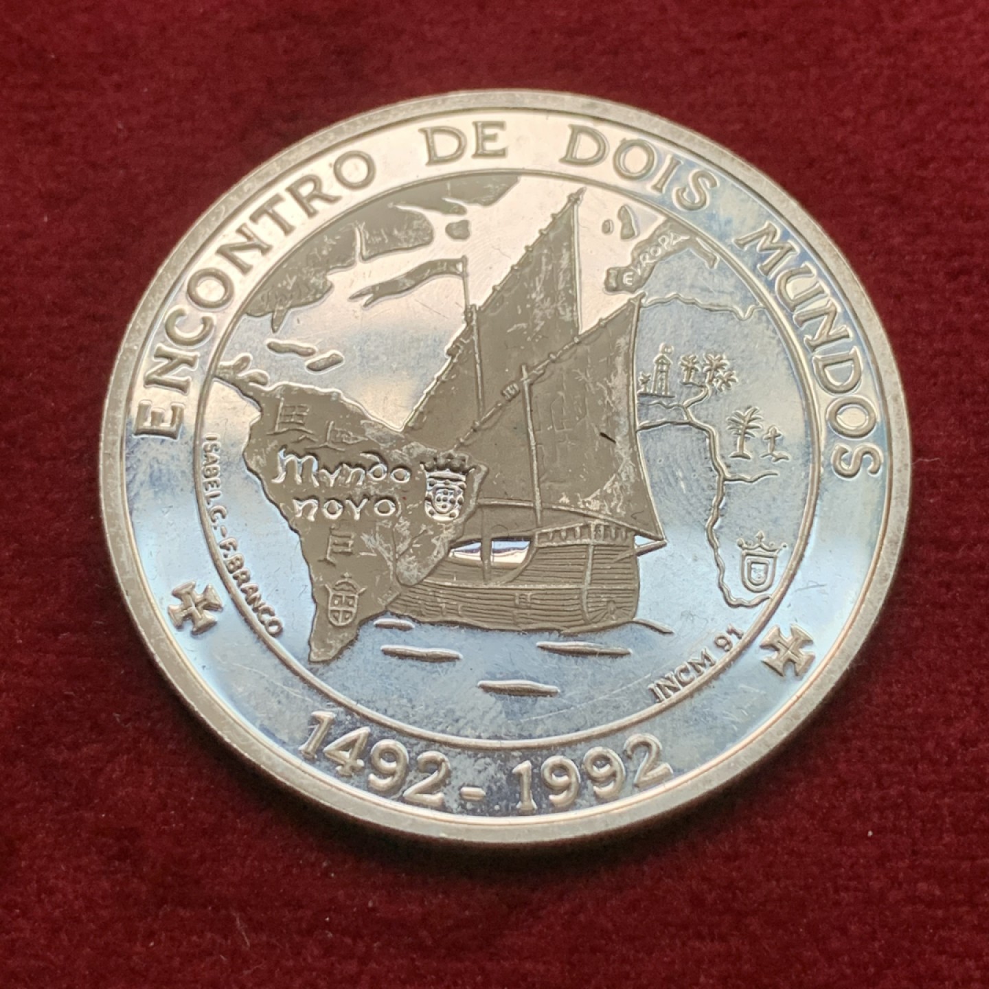 《竞宝斋》第102场-本周四 套币裸币专场（全场不限金额包邮） 葡萄牙1992年 发现新大陆系列 1000埃斯库多 精制大银币 27克 925银