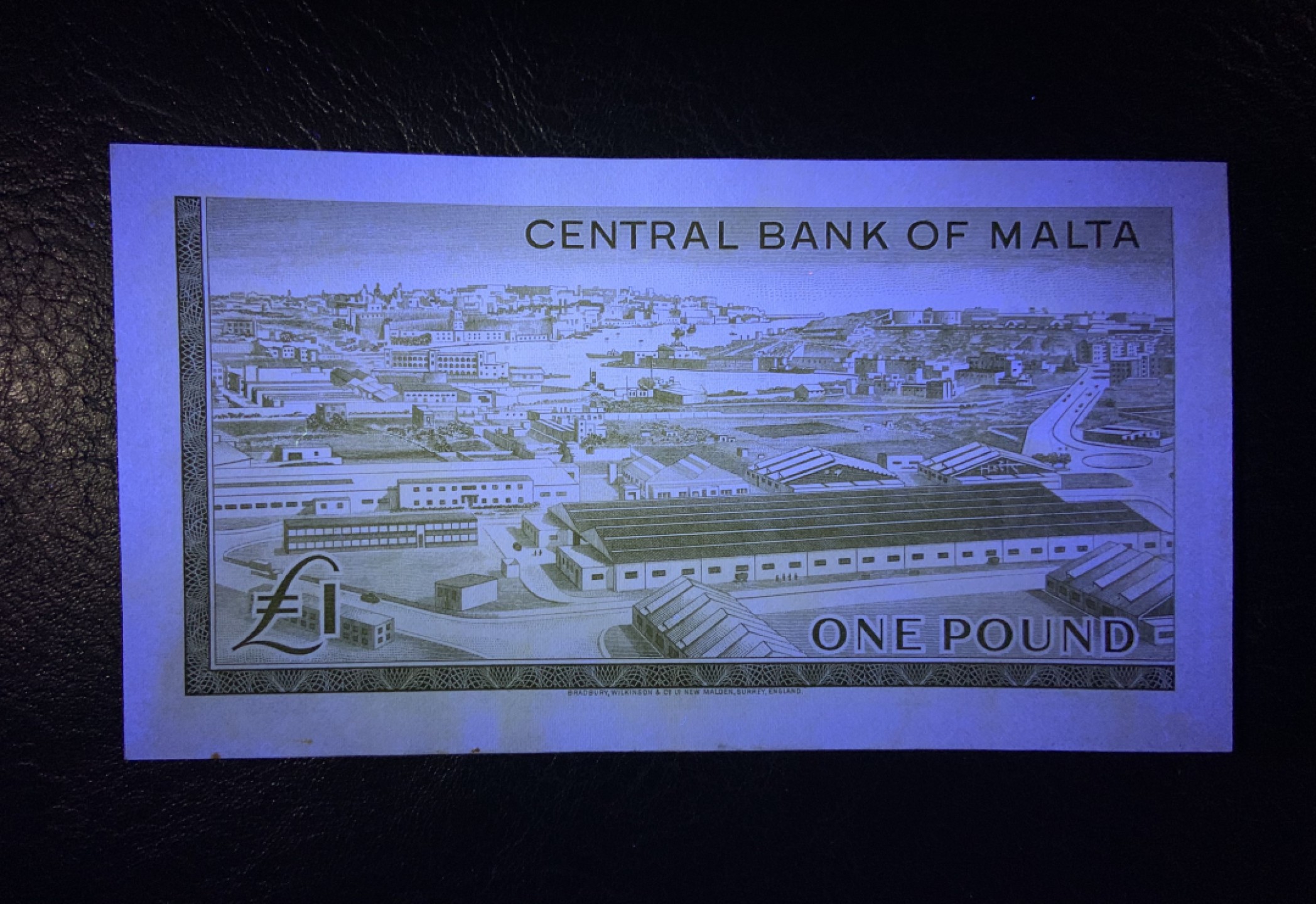 收藏联盟Quantum Auction 第197期拍卖 (已更新) 马耳他1967年(1969)1镑 品相UNC- 灯下有斑 戎装女王