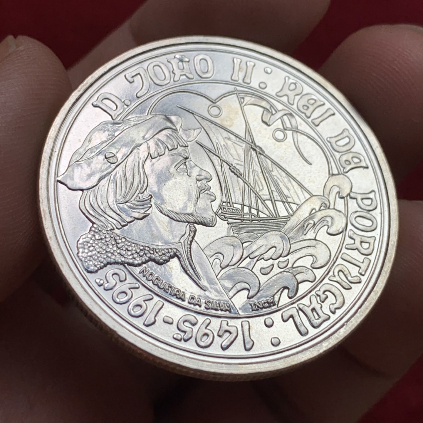 《竞宝斋》第102场-本周四 套币裸币专场（全场不限金额包邮） 葡萄牙1995年航海家约翰二世1000埃斯库多克朗型纪念大银币 Silver (.500) • 28 g • ⌀ 40 mm