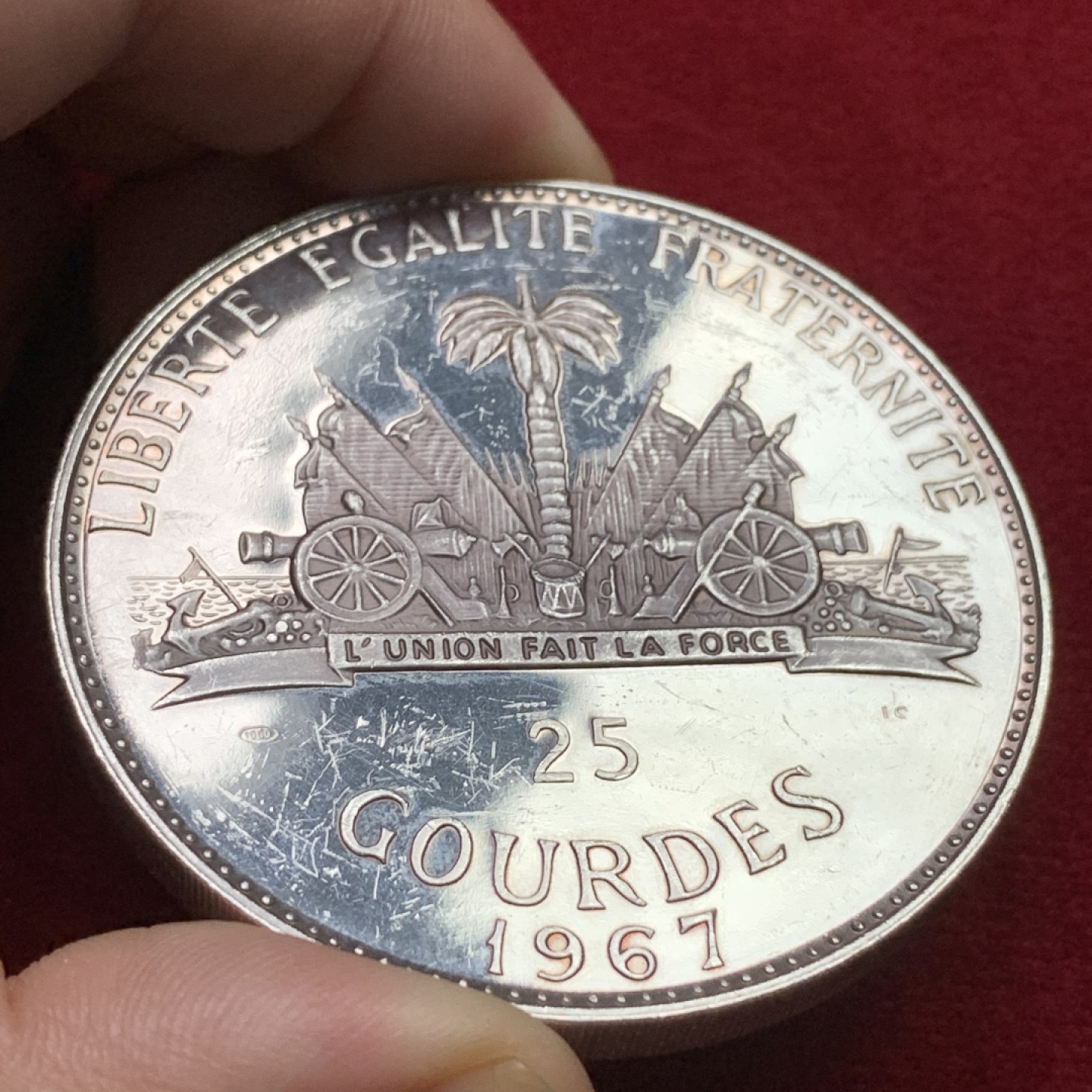 《竞宝斋》第102场-本周四 套币裸币专场（全场不限金额包邮） 海地1967年 十周年革命纪念 25G精制大银币 118克纯银