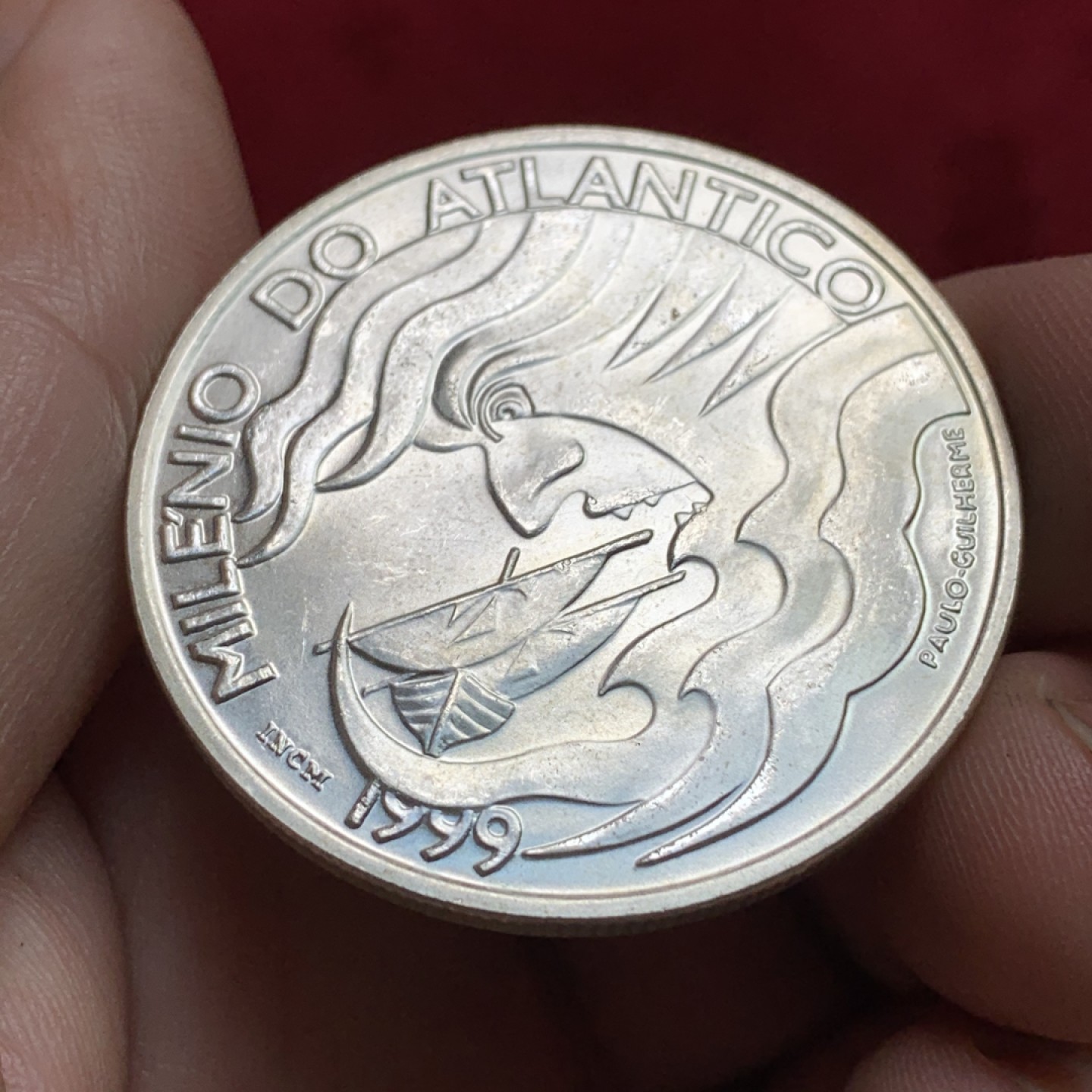《竞宝斋》第102场-本周四 套币裸币专场（全场不限金额包邮） 葡萄牙1999年大西洋航行1000埃斯库多克朗型纪念大银币 Silver (.500) • 27 g • ⌀ 40 mm