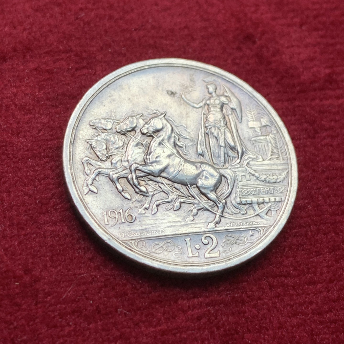 《竞宝斋》第102场-本周四 套币裸币专场（全场不限金额包邮） 意大利 1916年 马车 2里拉 银币 细节不错