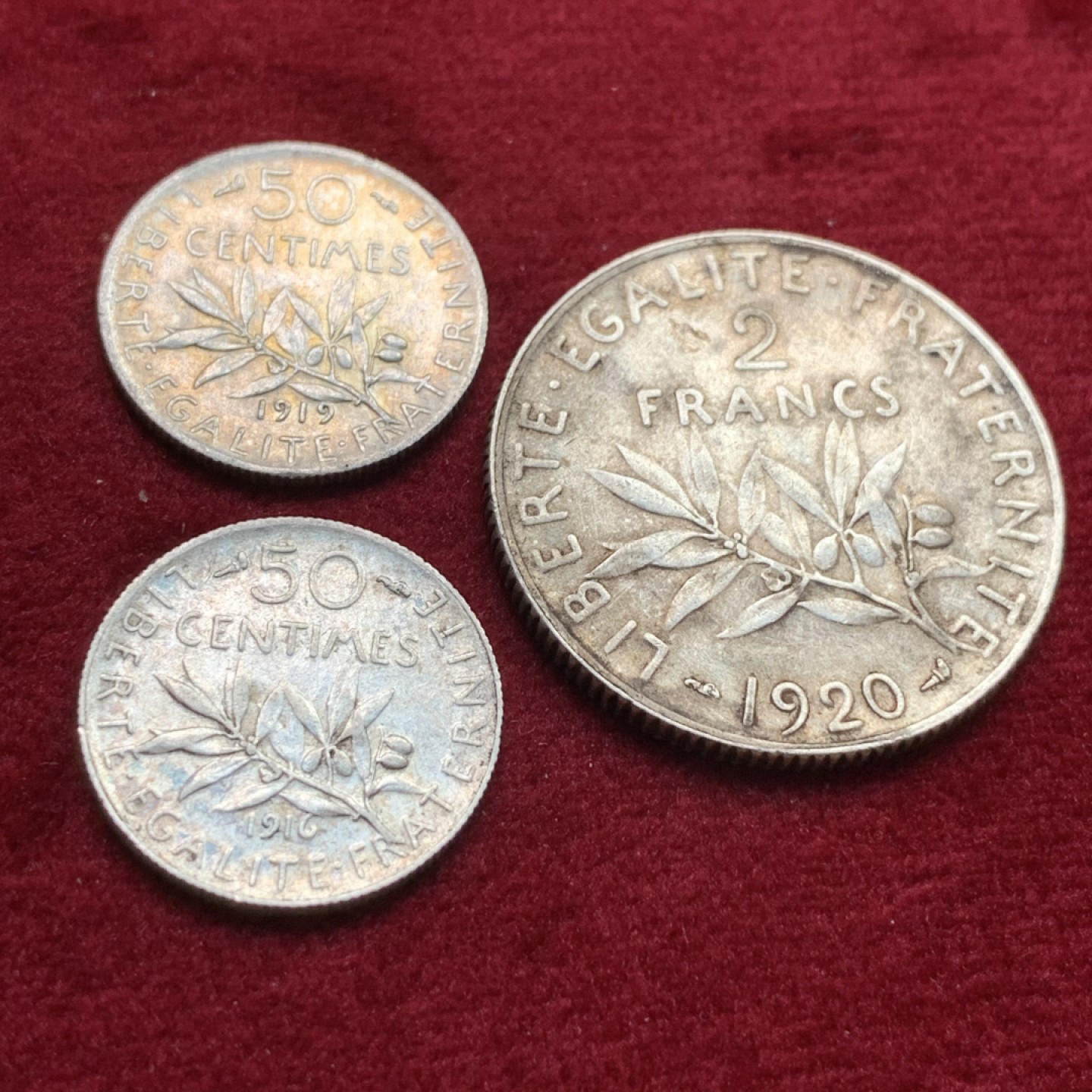 《竞宝斋》第102场-本周四 套币裸币专场（全场不限金额包邮） 法国 播种女神银币3枚一组 1916年50分一枚 1919年50分一枚 1920年2法郎一枚