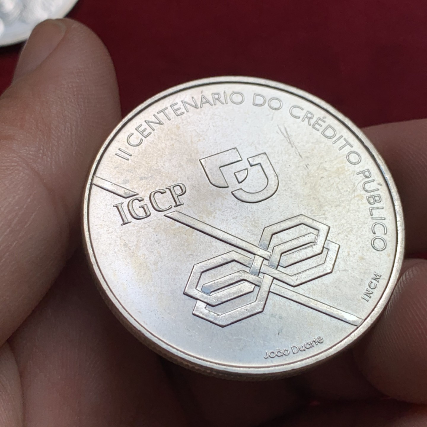 《竞宝斋》第102场-本周四 套币裸币专场（全场不限金额包邮） 葡萄牙1997年公共信用体系成立1000埃斯库多克朗型纪念大银币 Silver (.500) • 27 g • ⌀ 40 mm